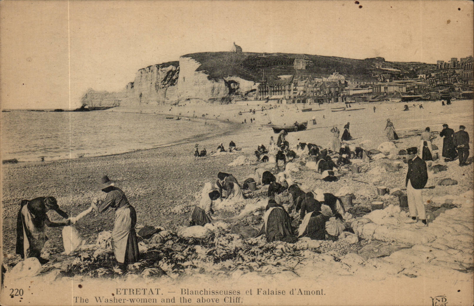 Etretat — Wäscherinnen und Klippen von Amont — ND
