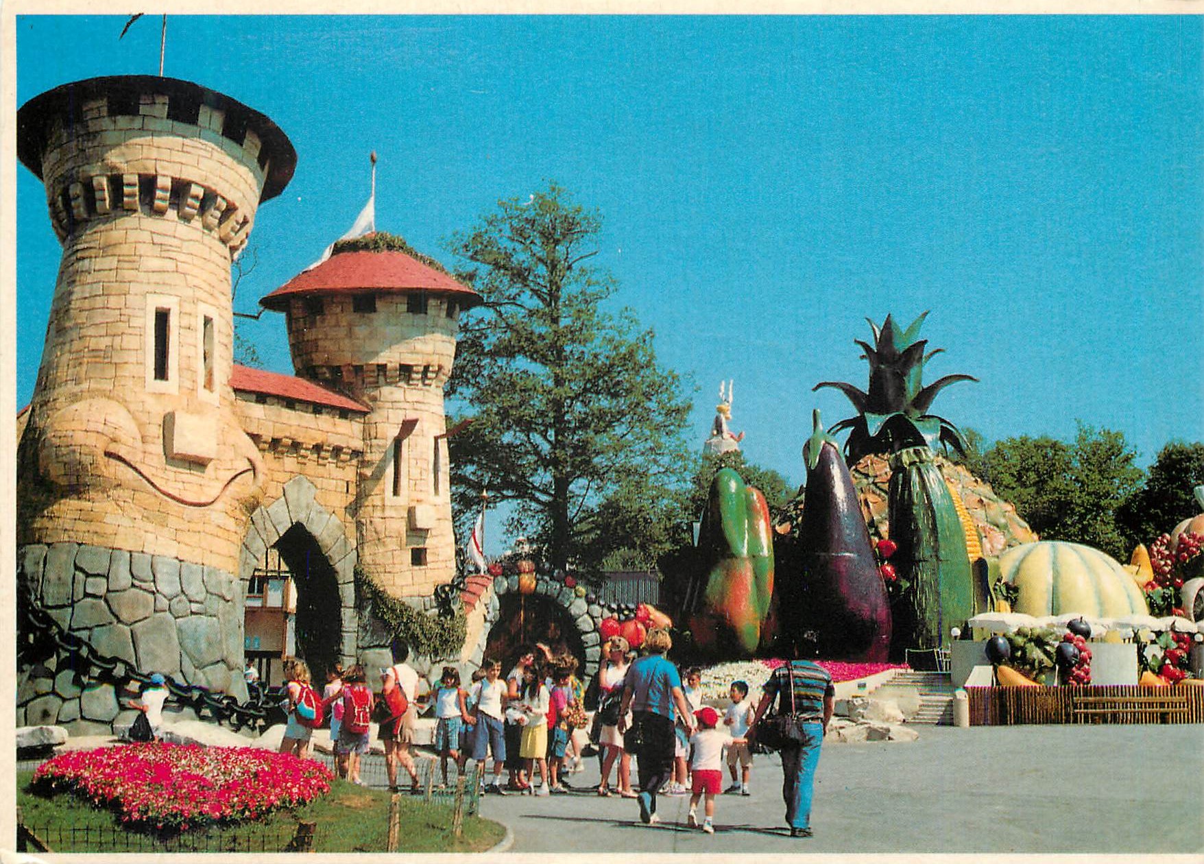 CPM Serie parc asterix les tour amoureuses