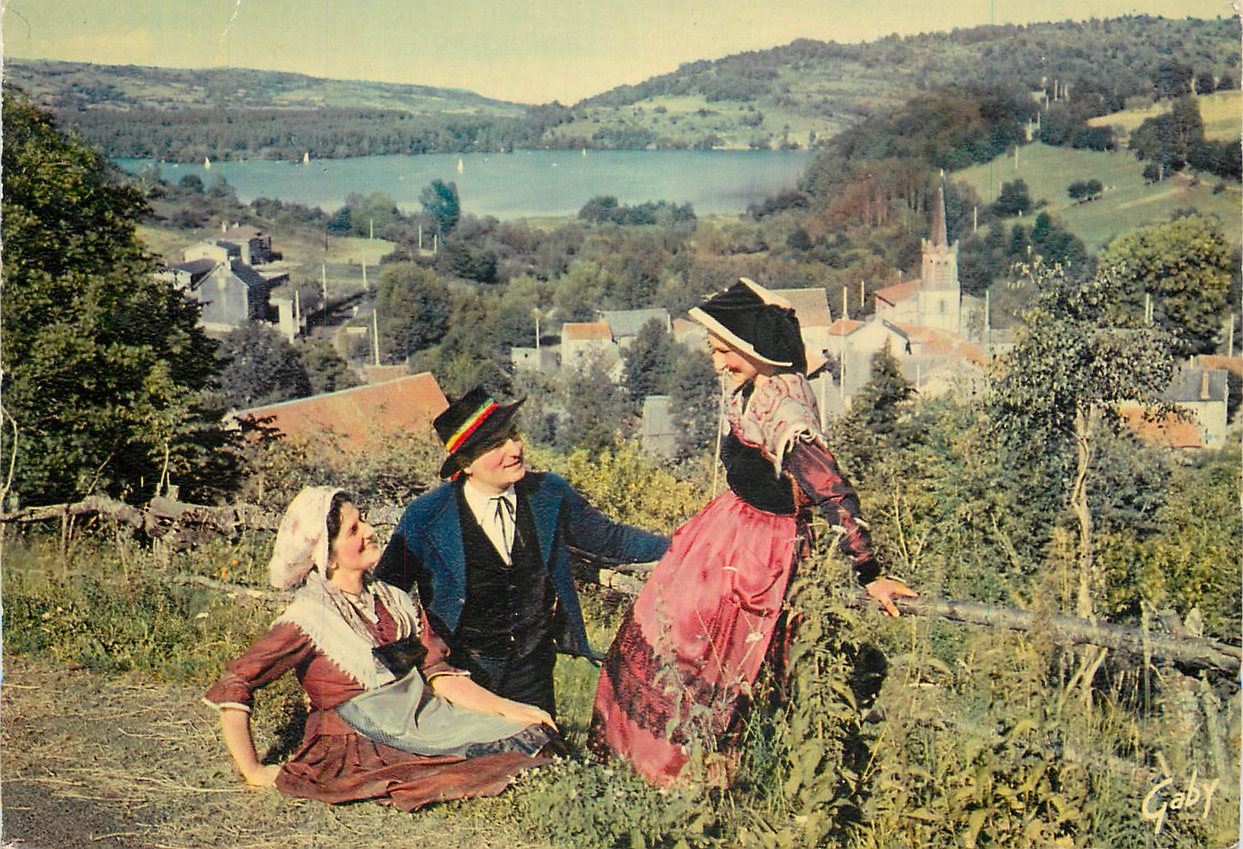 CPM Folklore de france l'auvergne