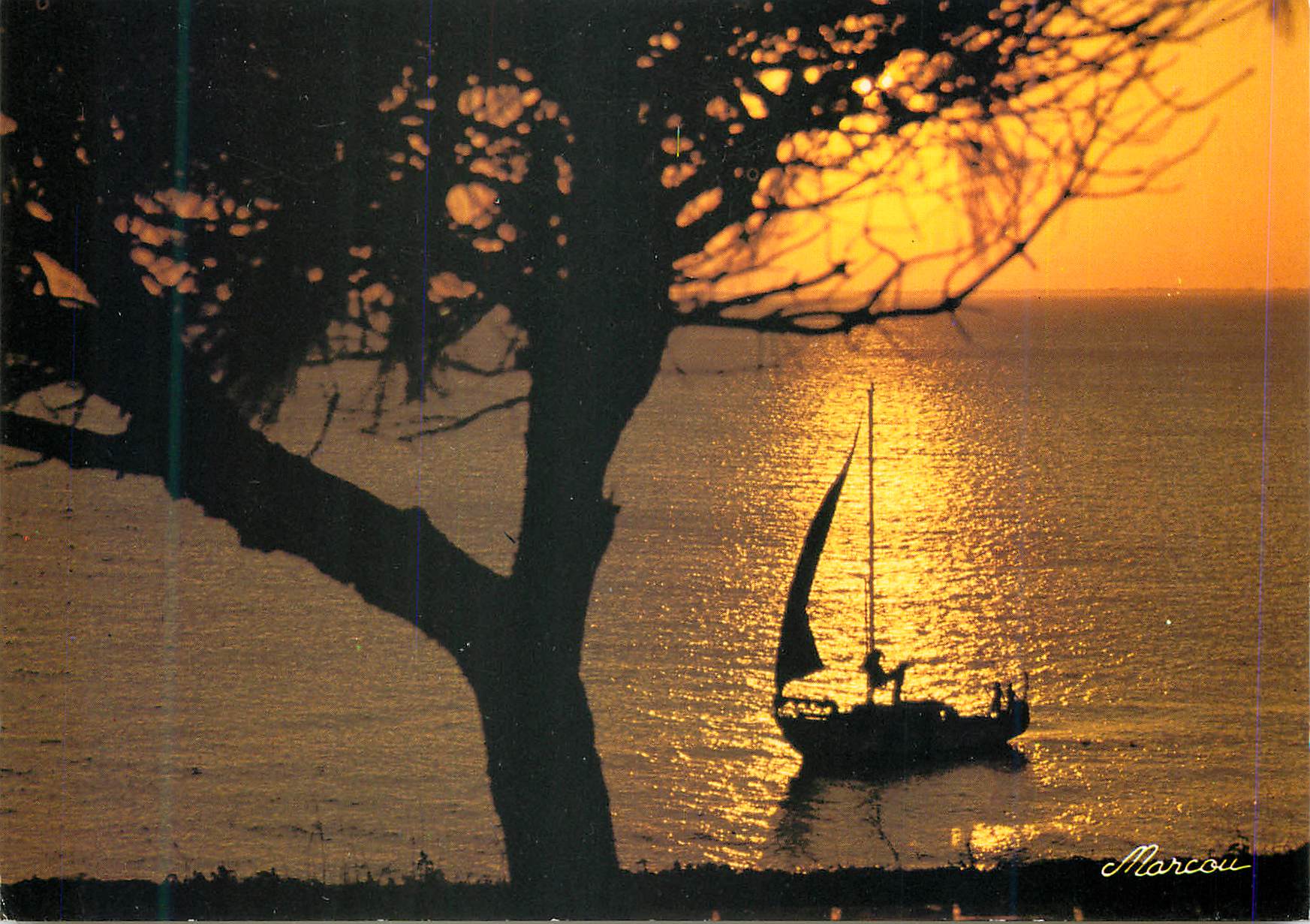Coucher de soleil et voilier — Images de la mer — Éditions Michel Marcou, Breuillet 17920