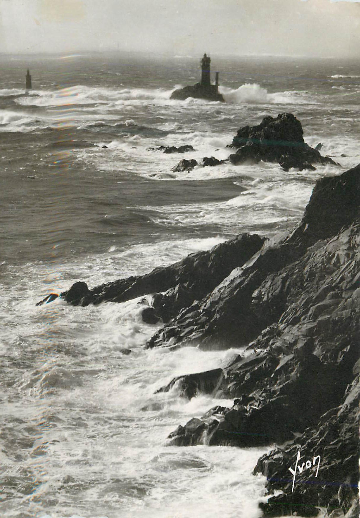 CPM Pointe du raz (finistere) le phare de la vieille