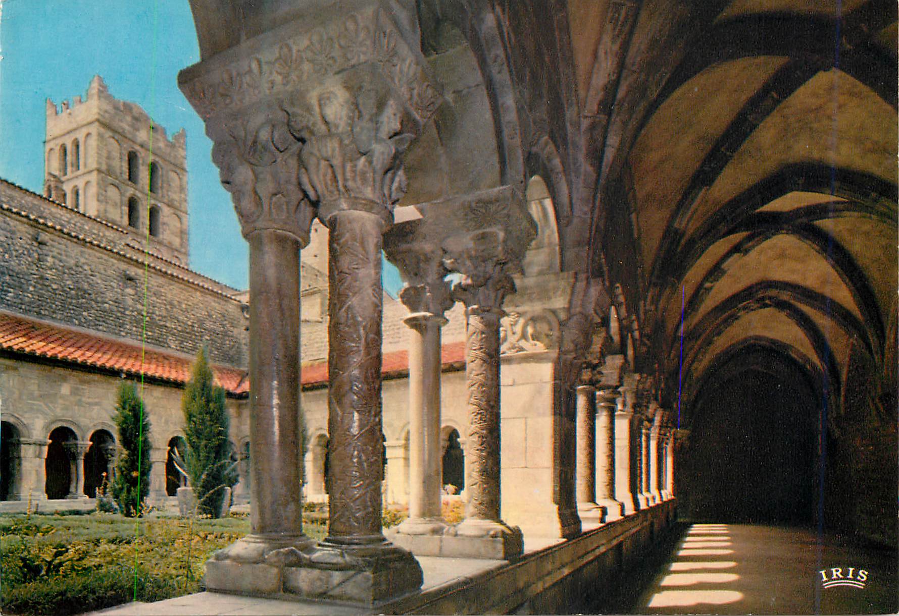 CPM En roussillon le cloitre d'elne (XII XIVe s) et le clocher de la cathedrale sainte eulalie