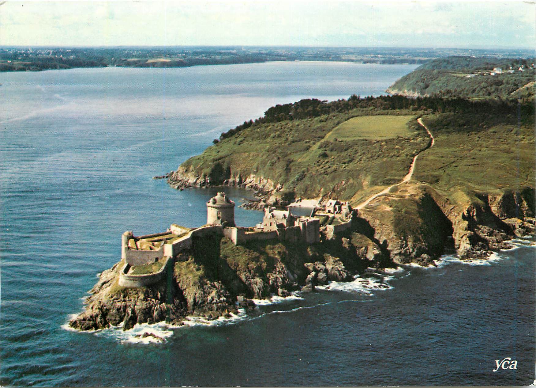 CPM Bretagne pittoresque entre l'anse des sevignes et la baie de la frenaye le fort de la latte