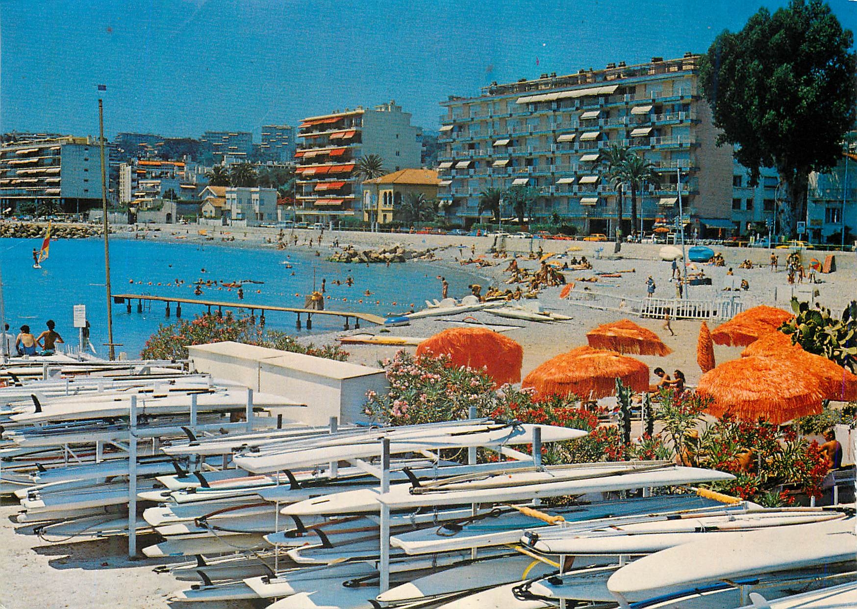 CPM Roquebrune cap martin (Alpes Mer la plage de carnoles Bateaux