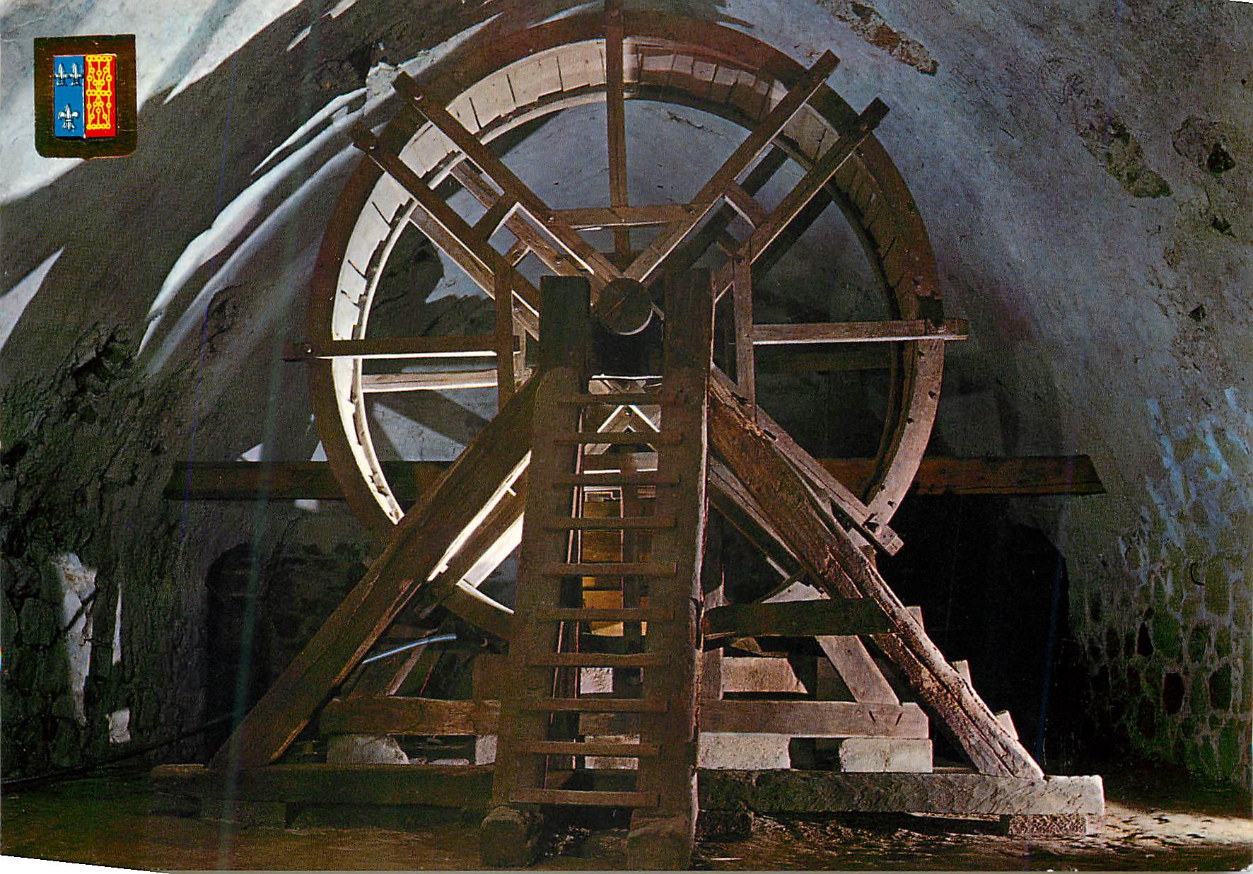 CPM Lumiere et couleurs de la cerdagne Mont Louis citadelle historique fortifiee par Vauban
