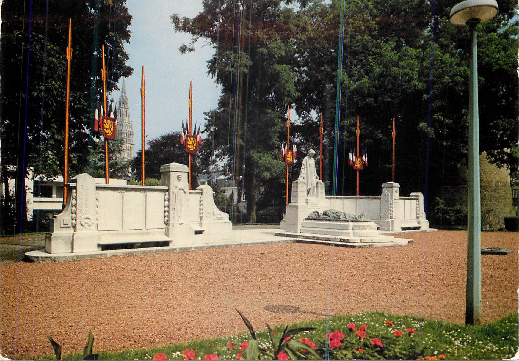 Monuments aux Morts — Valenciennes (Nord) — Éditeur Cigoone