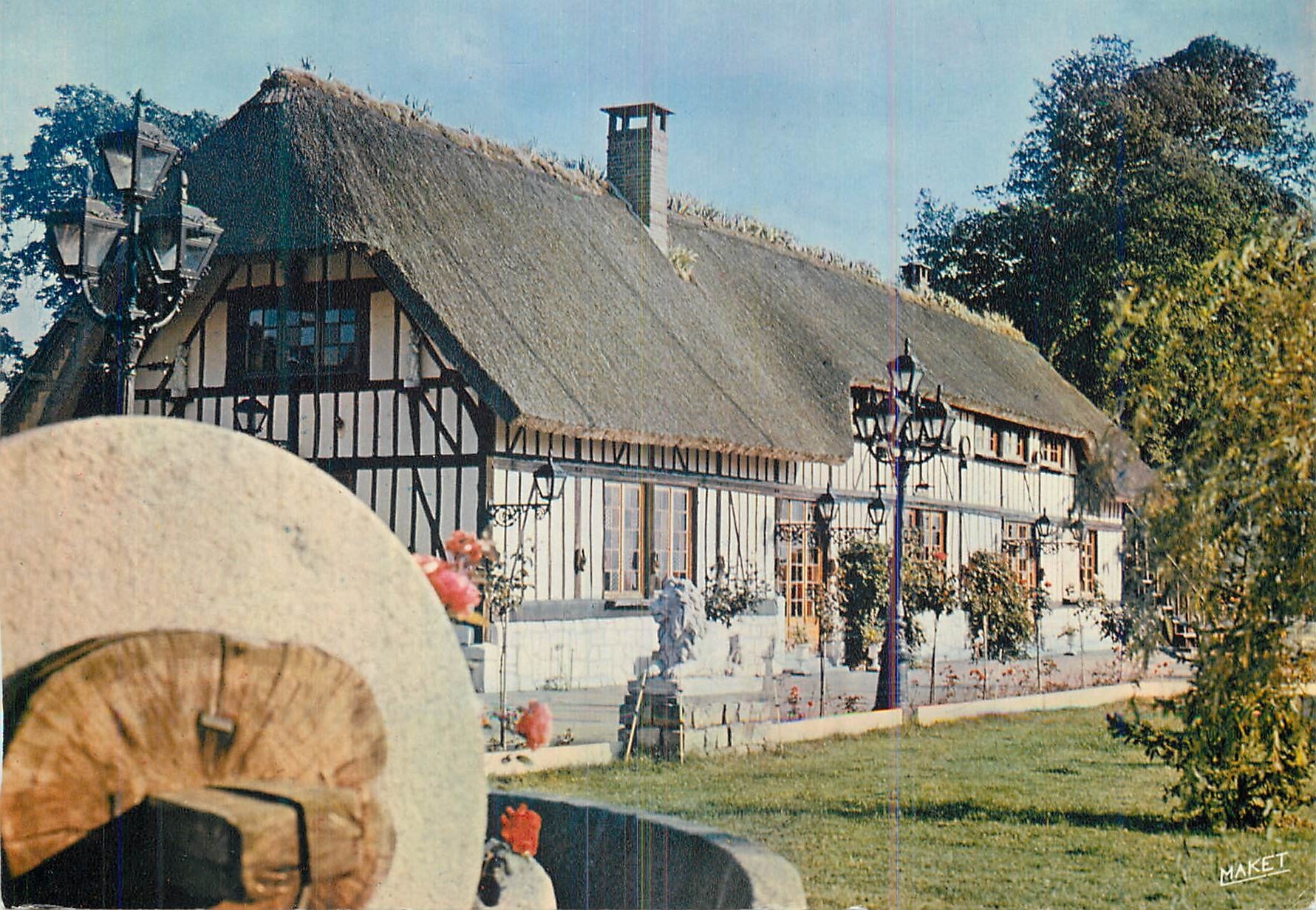 CPM Chaumiere Normande