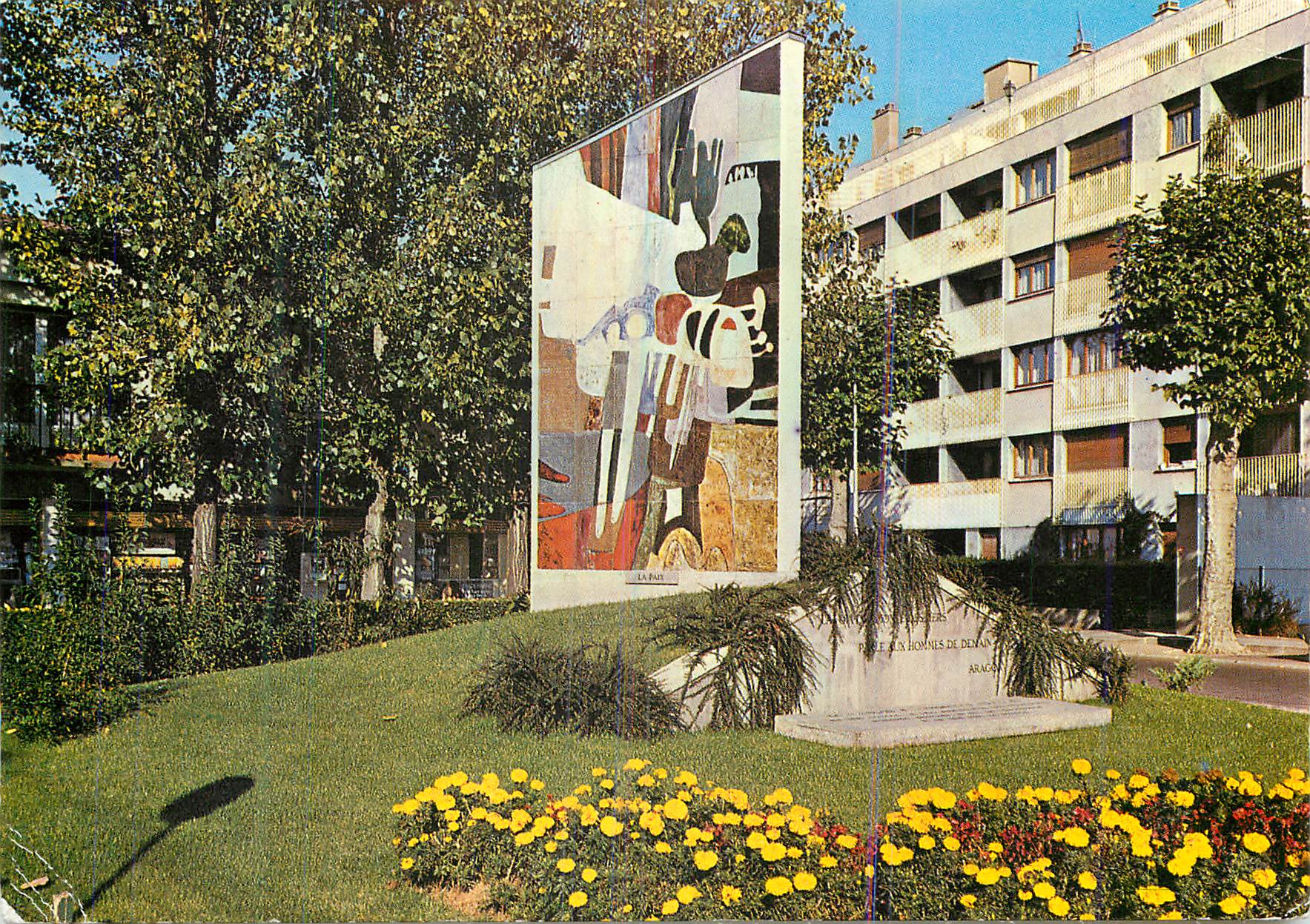 CPM Aulnay-Sous-Bois Le Monument des Deportes Place du Commandant Laerminier