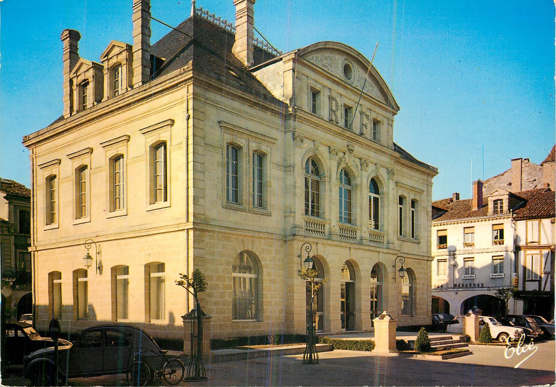 CPM Ste Foy La Grande La Nouvelle Mairie