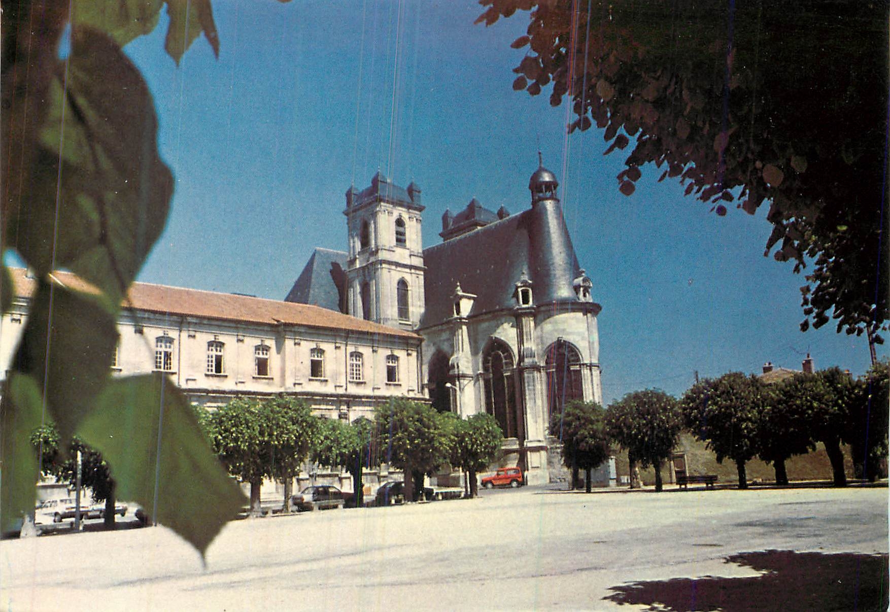 CPM Saint Mihiel L'eglise St-Michel Place des Moines