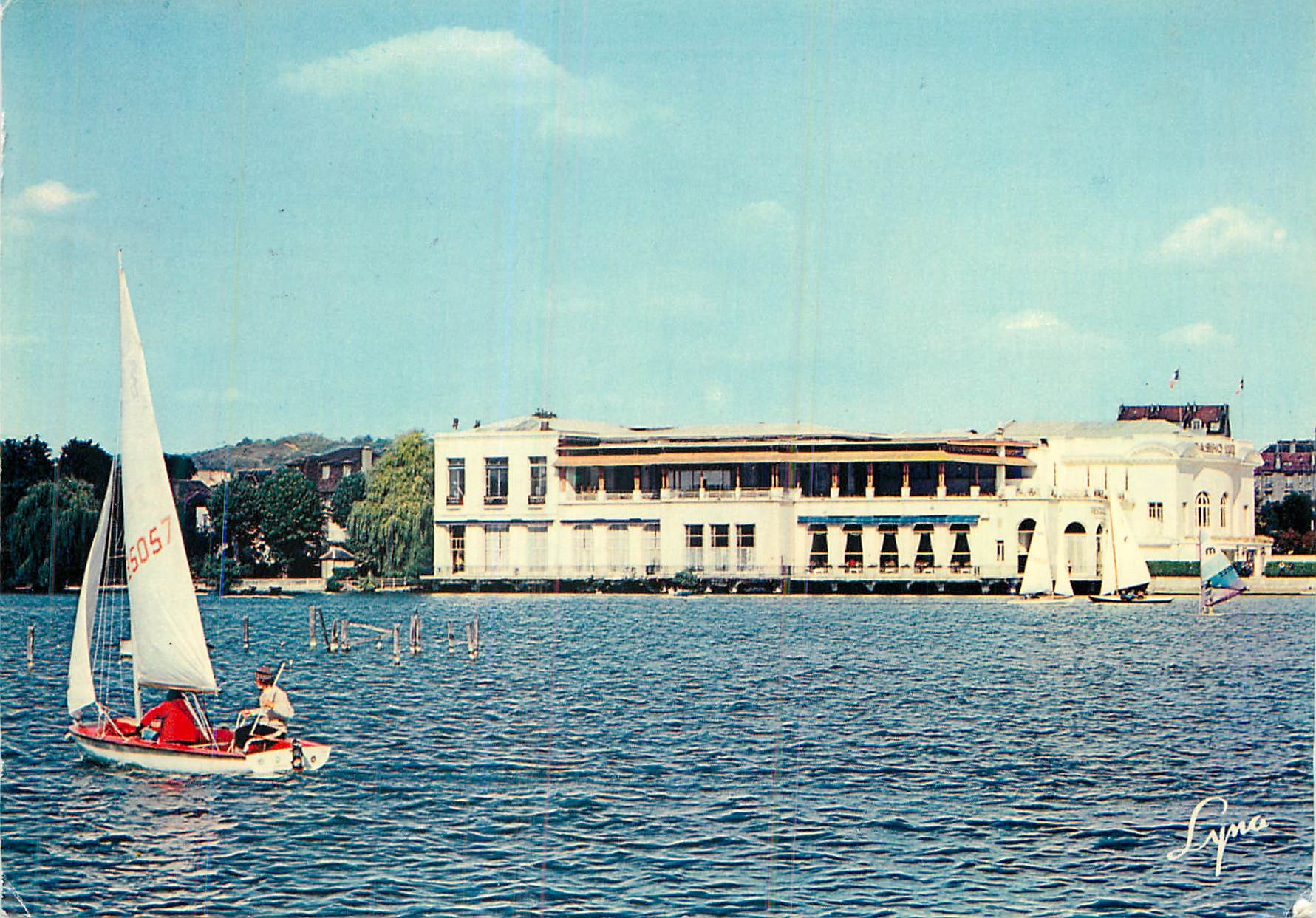 CPM Enghein-Les-Bains Val D'Oise Le Lac et le Casino