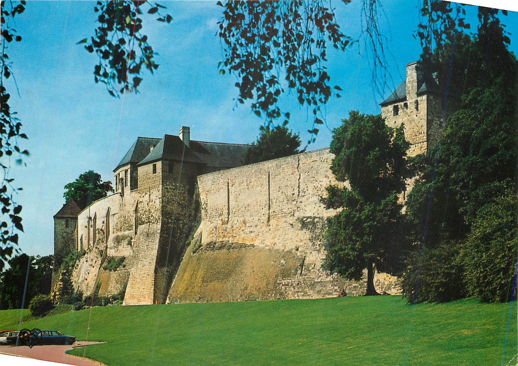 Les Remparts du Château (XIVe et XVe siècles) — Caen (Calvados) — Imprimée en France