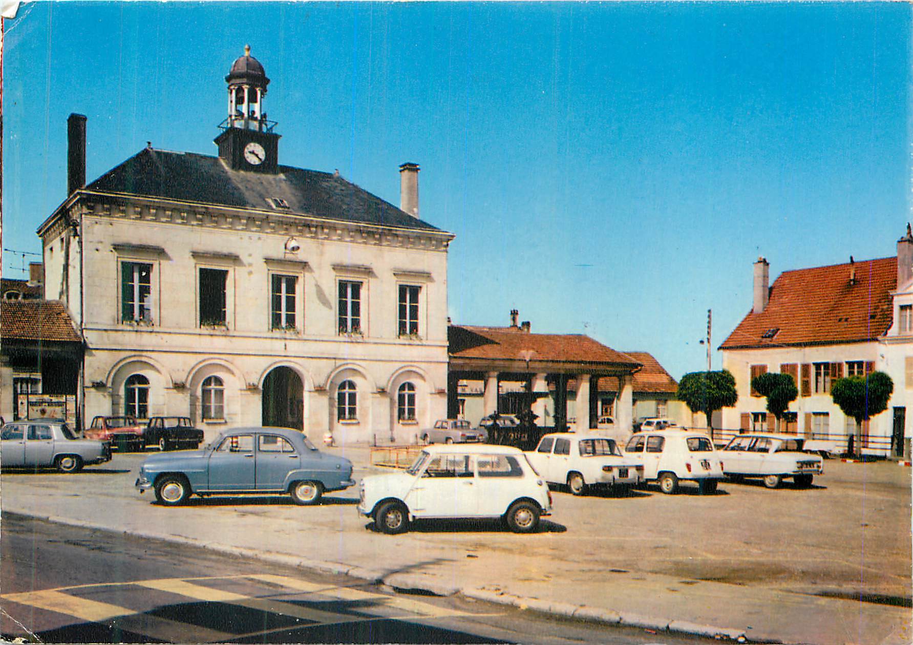 CPM Nogent-en-Bassigny (Hte Marne) La Place
