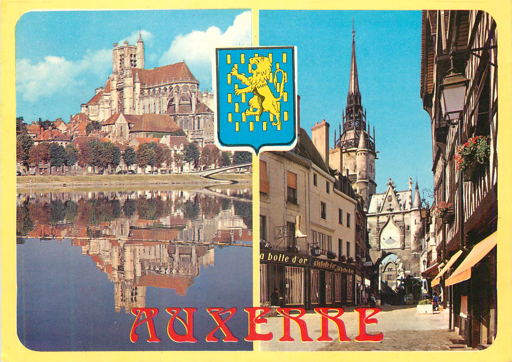 CPM Auxerre (Yonne) La Cathedrale Saint-Etienne et la Tour de l'Horloge