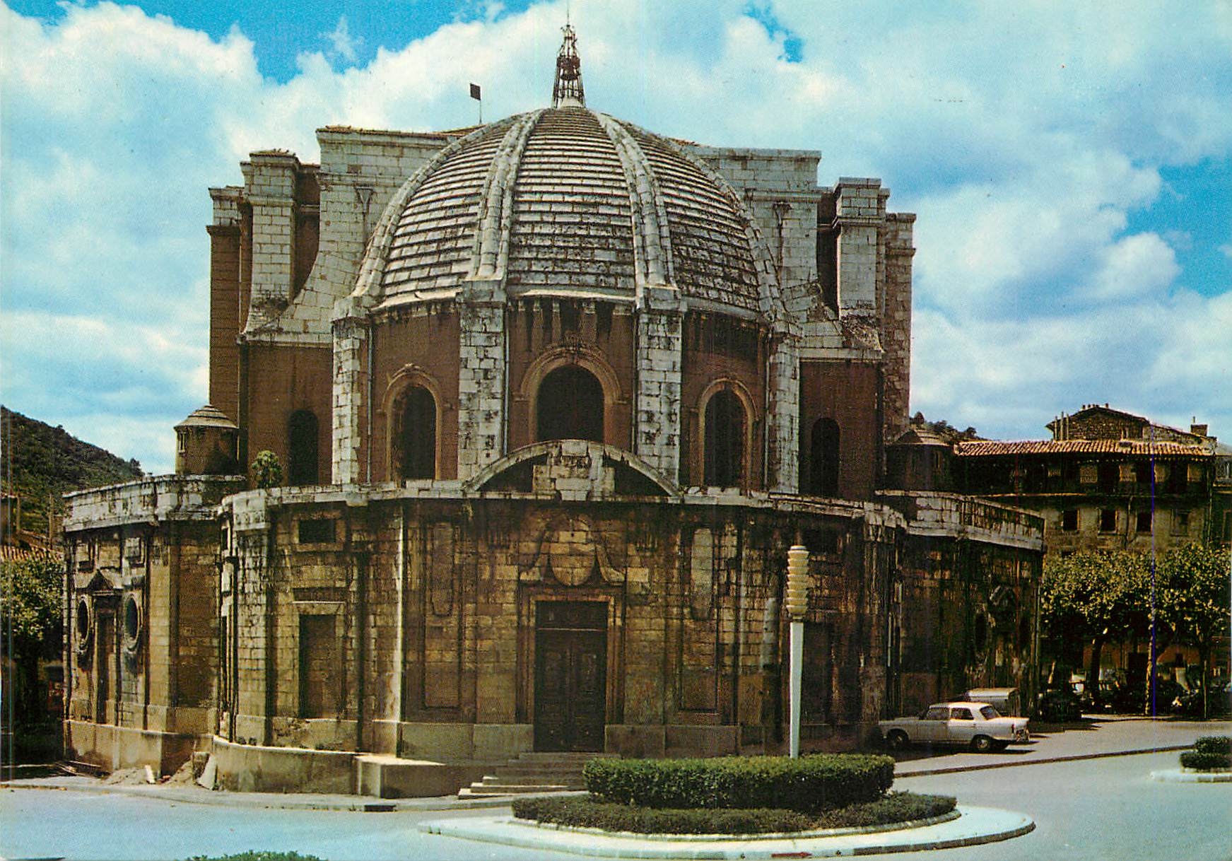 CPM Ales (Gard) La Cathedrale Saint Jean