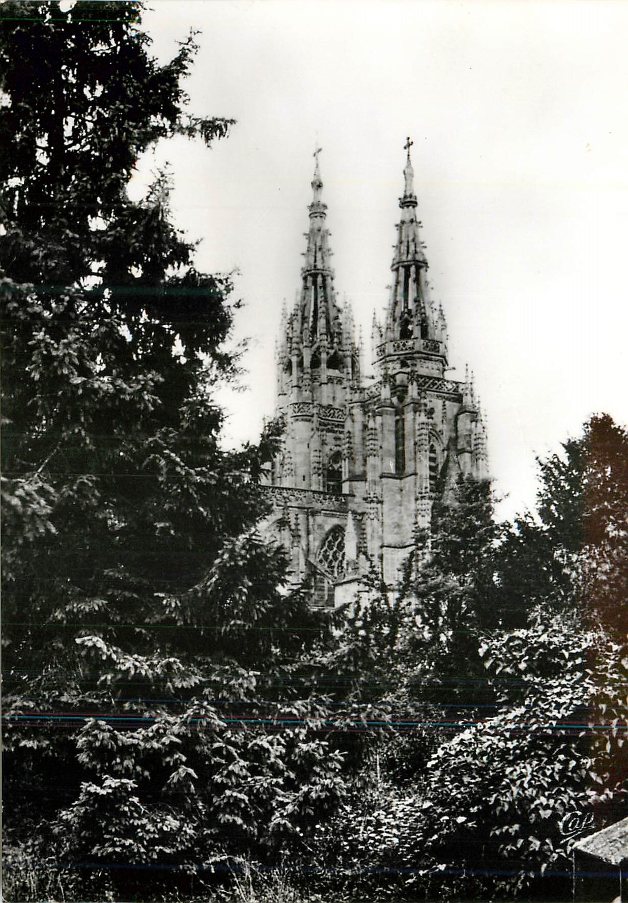 CPM L'Epine (Marne) basilique de N D de l'epine XVe s les fleches