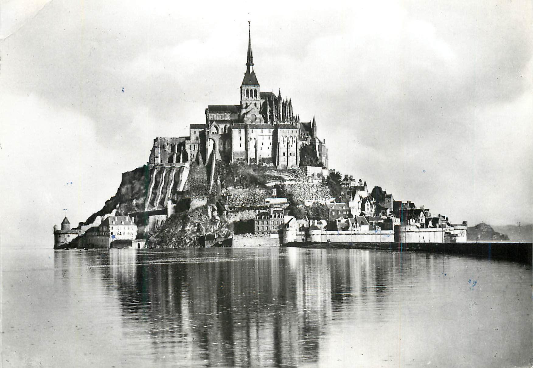 CPM Le mont saint michel (Manche) ensemble sud par grande maree