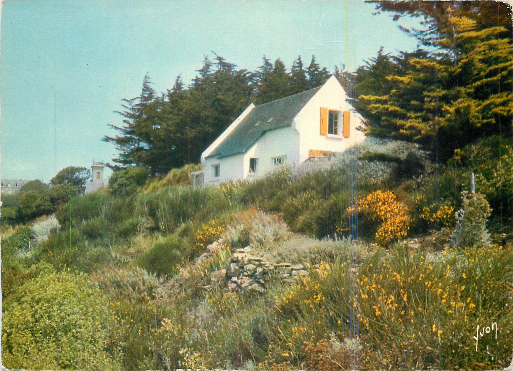 CPM couleurs et lumiere de france logis moderne de style dans la lande bretonne
