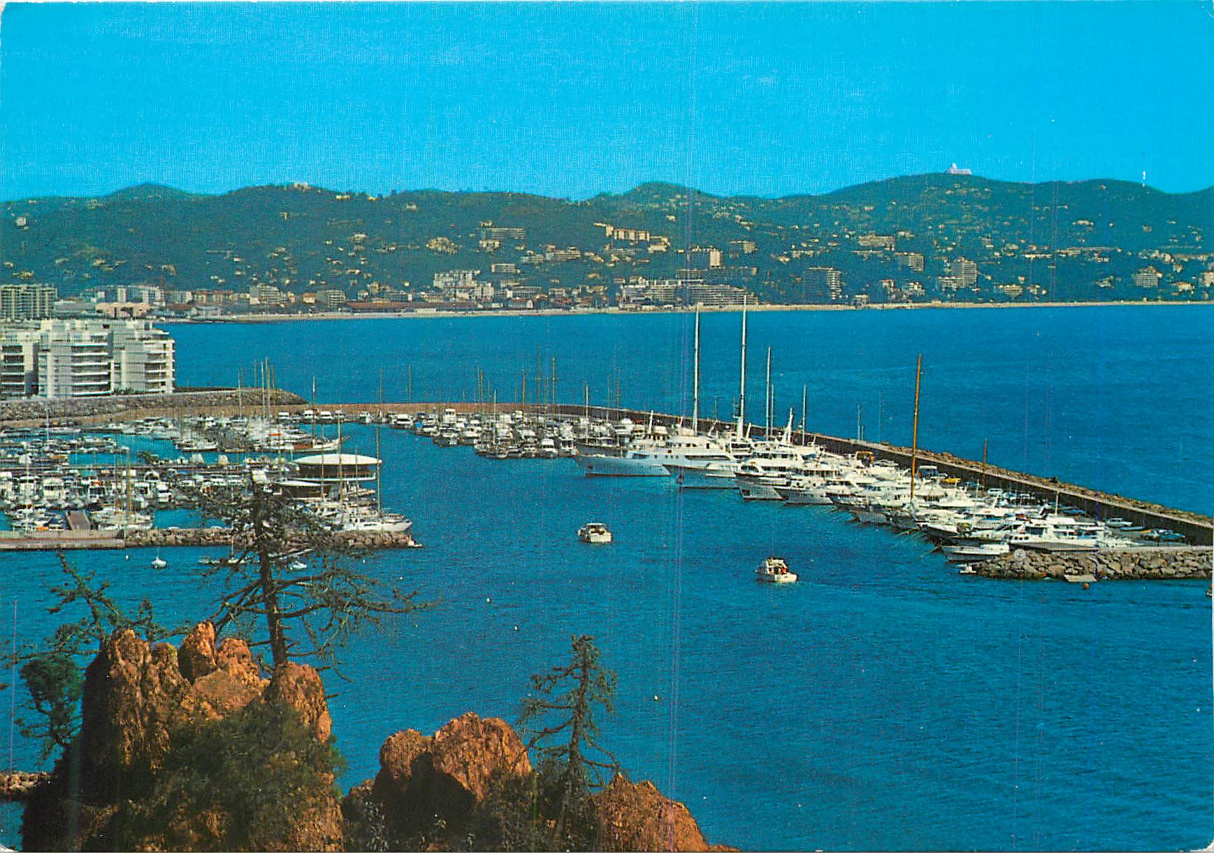 CPM La Napoule cote d'azur vue generale du port