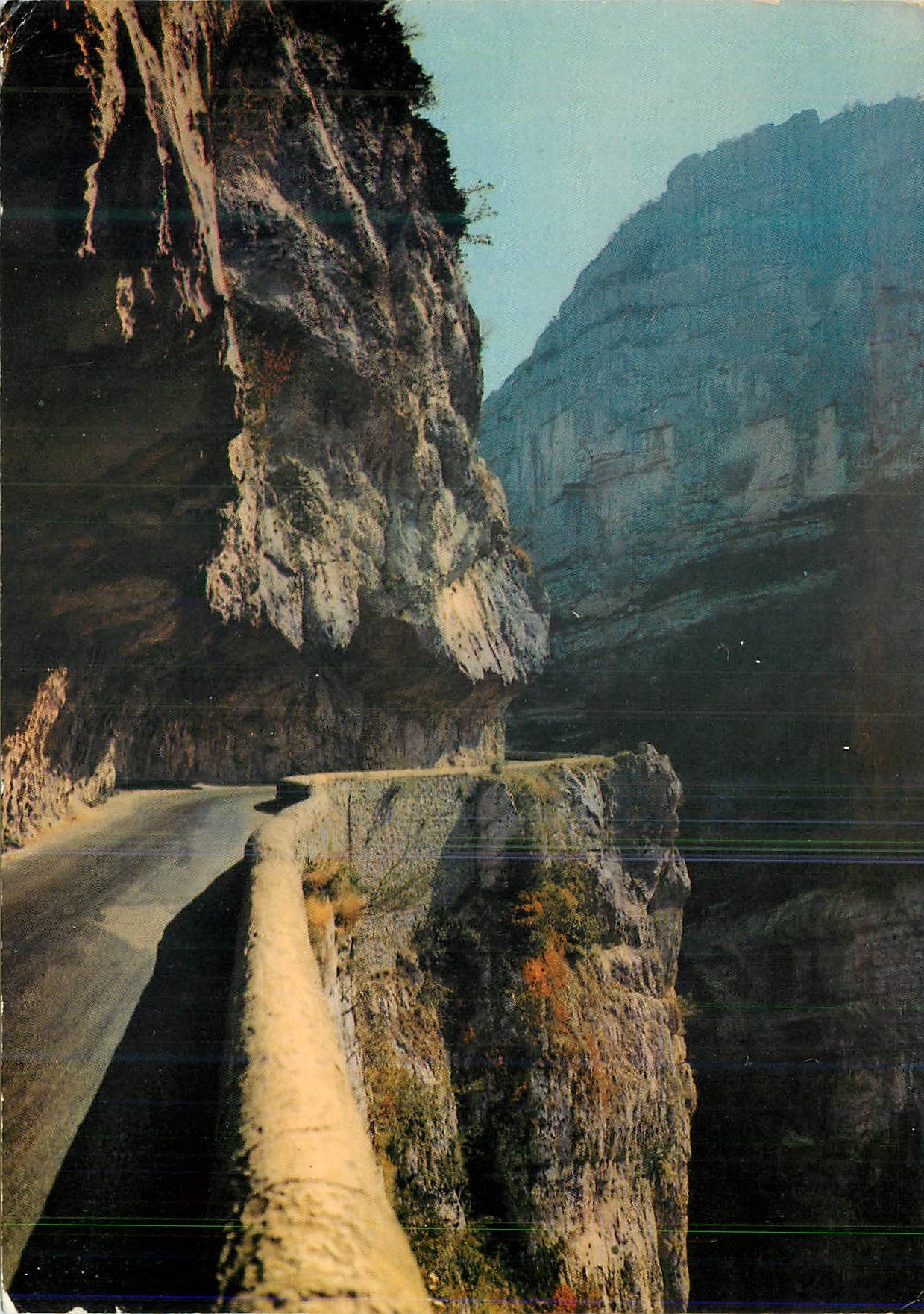 The Alps in natural colors — LE VERCORS - Route des Grands Goulets — SPÄDEM Editions, no. 26-8