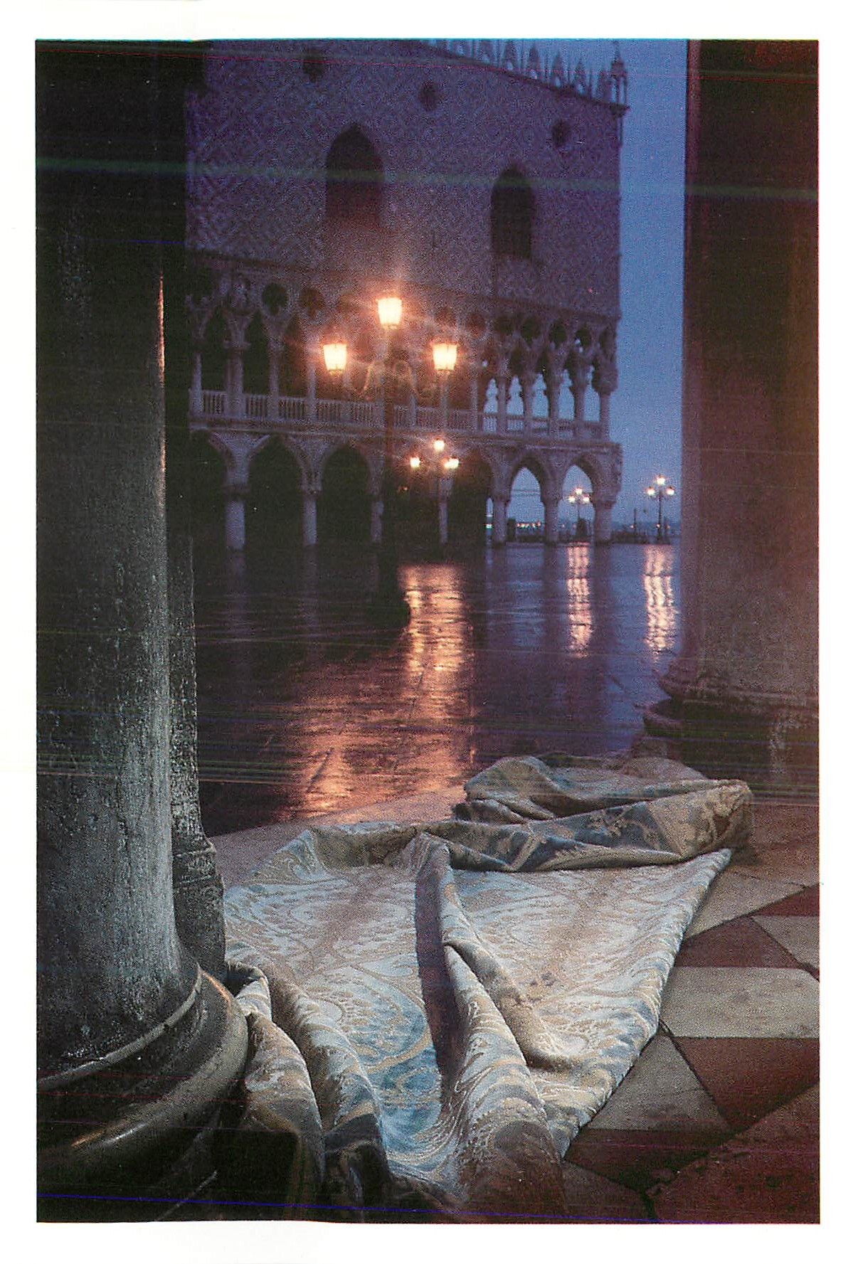 CPM Rose Noire rend hommage a Venise