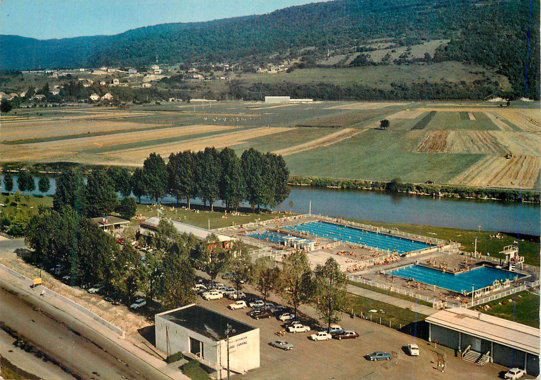 CPM Besancon (Doubs) vue aerienne La piscine au bord du Doubs