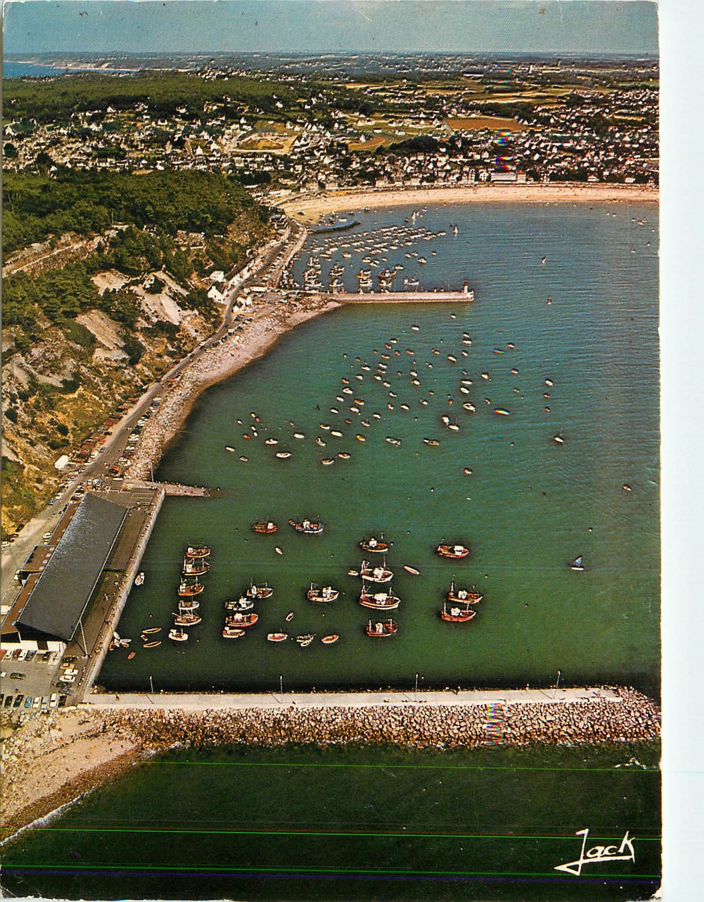CPM Bretagne vue generale du port en eau profonde et du port de peche