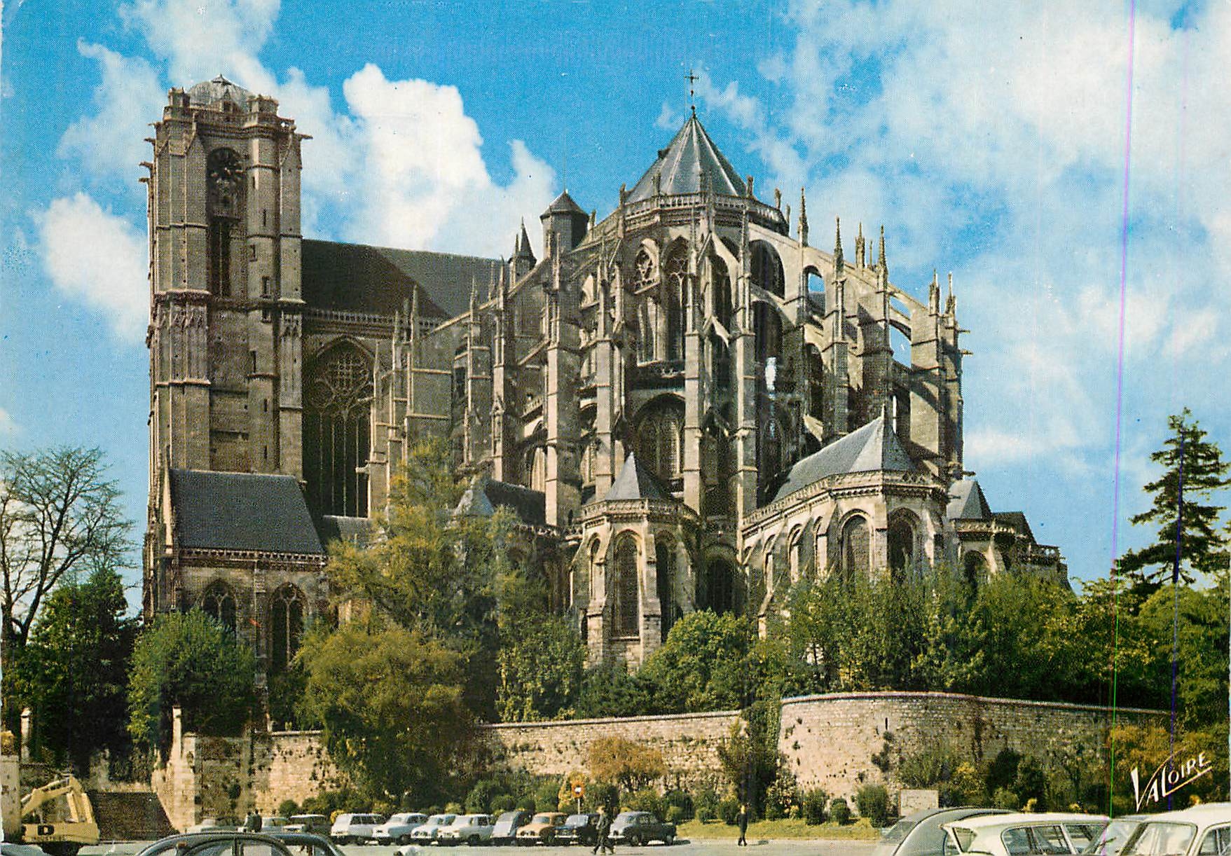 CPM Le Mans (Sarthe) La Cathedrale Saint-Julien