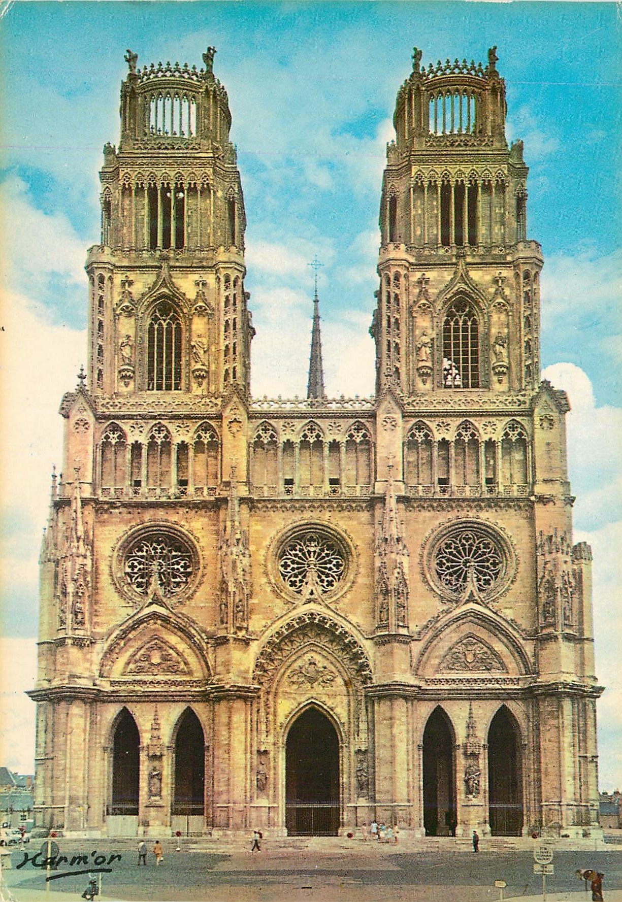 CPM Orleans (Loiret) La Cathedrale Sainte Croix