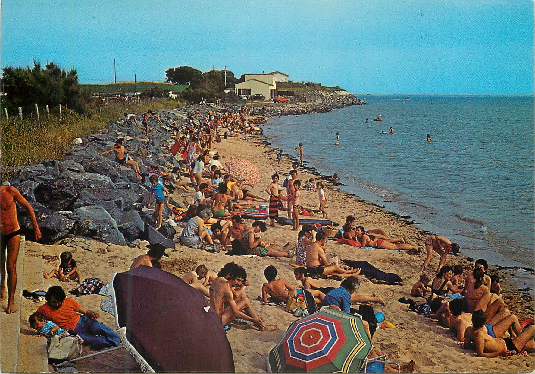 CPM Angoulins-Sur-Mer (Ch Mme) La Plage