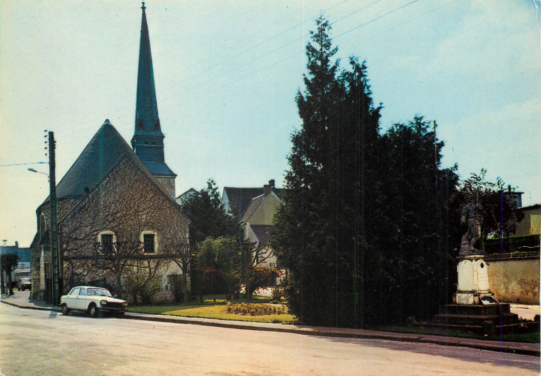 Le Théil-sur-Huisne — L'église — Photo GINEST - Edition Diffusion 2000