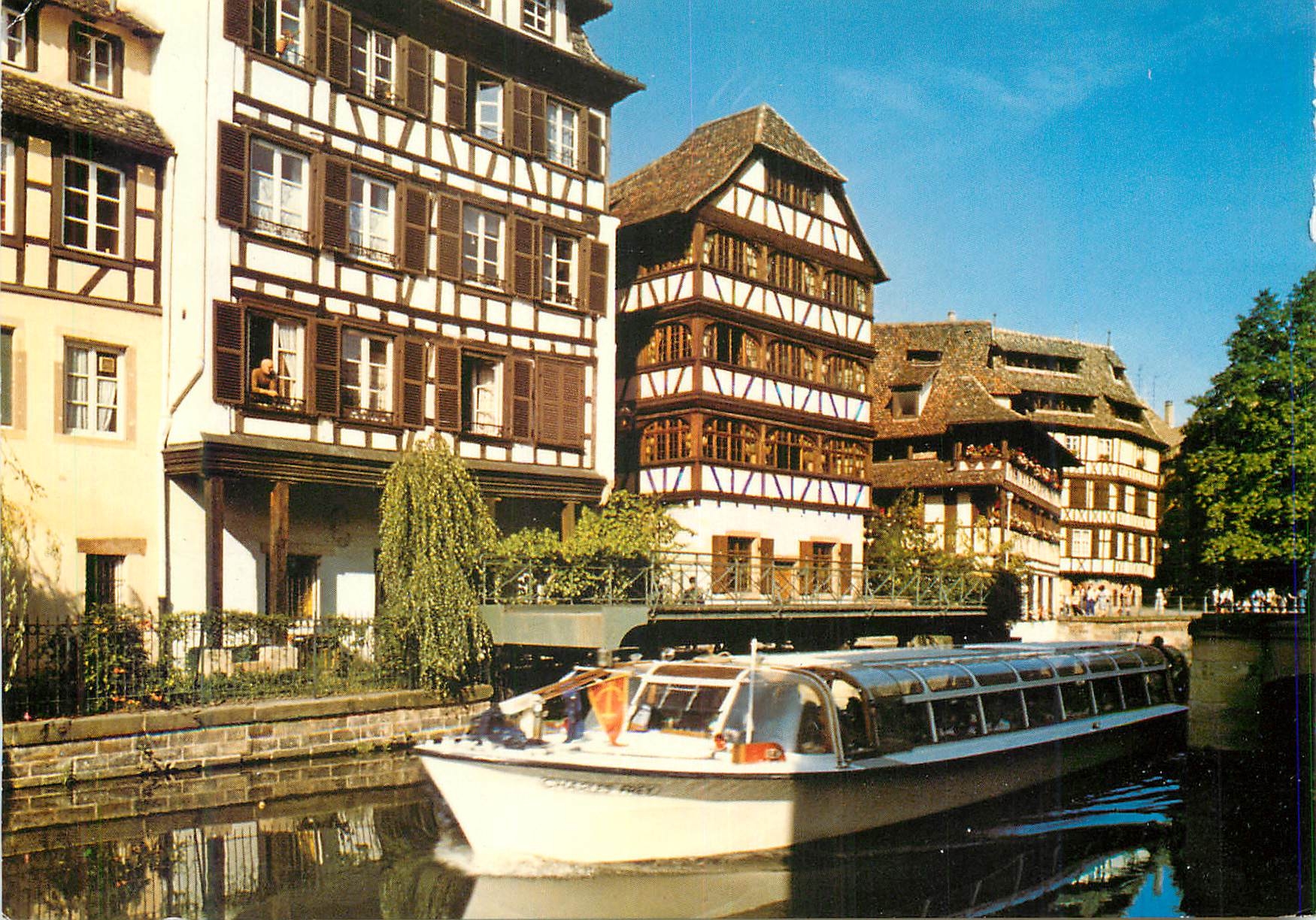 CPM Strasbourg (Alsace) Promenade en bateau sur la riviere
