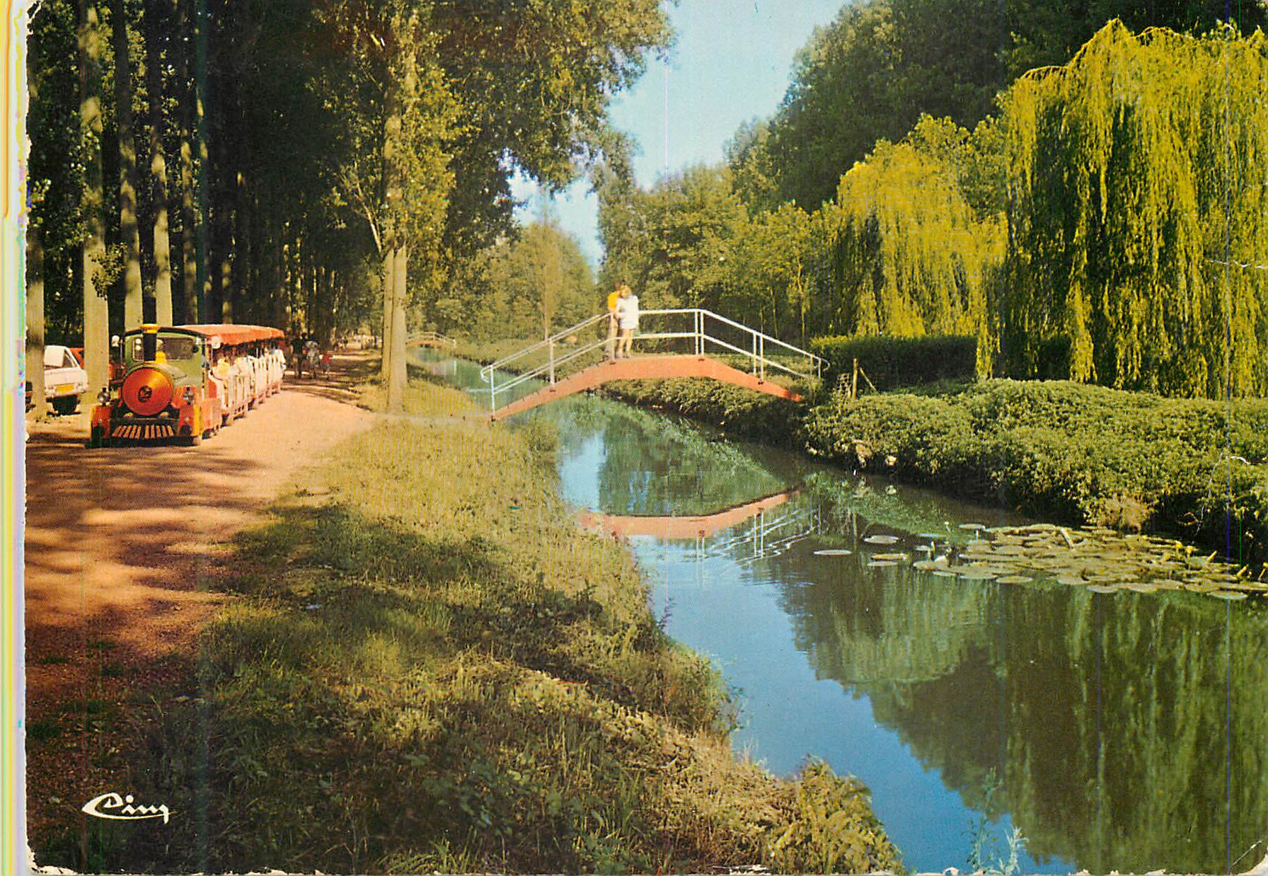 CPM Offoy Ham (Somme) Le Domaine des Iles Train