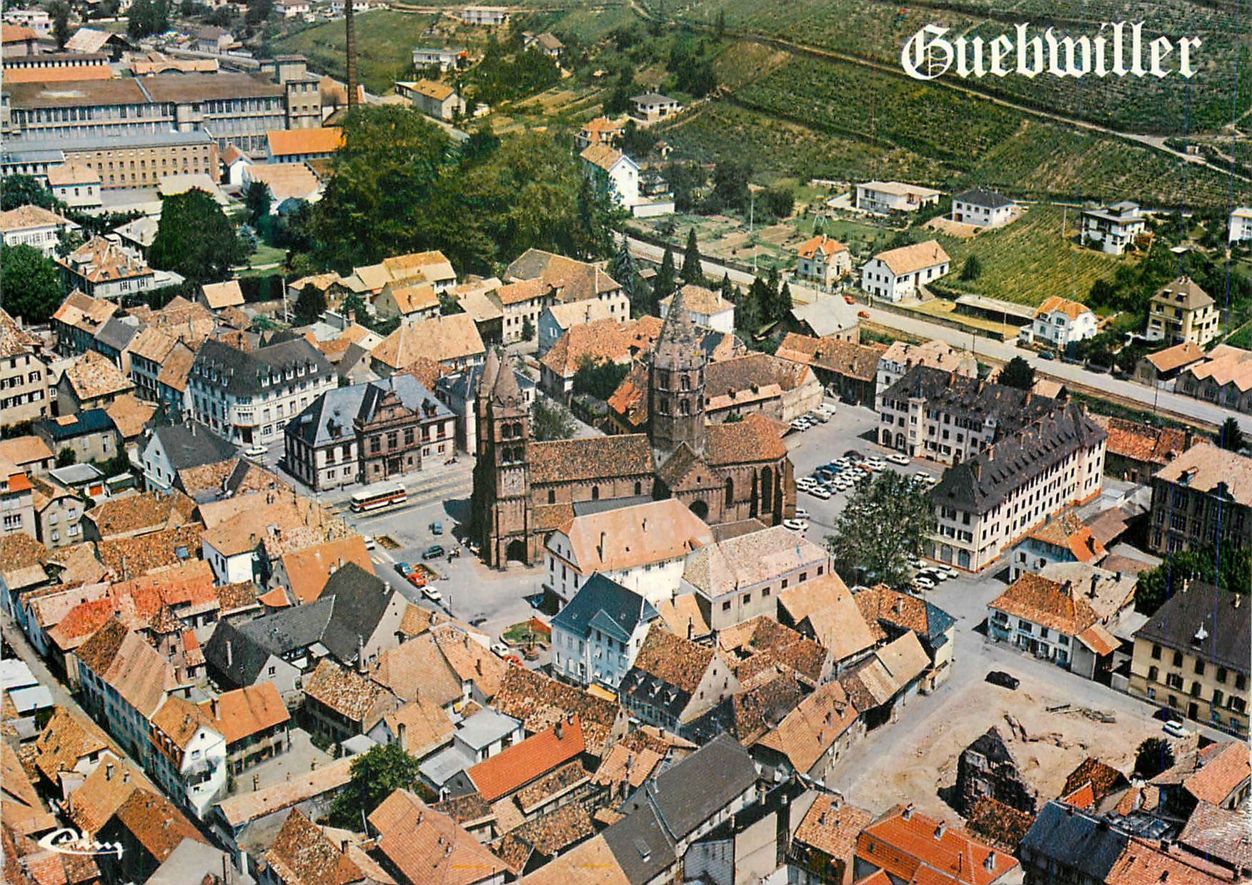 CPM Guebwiller (Haut Rhin) Sur la route du vin vue aerienne