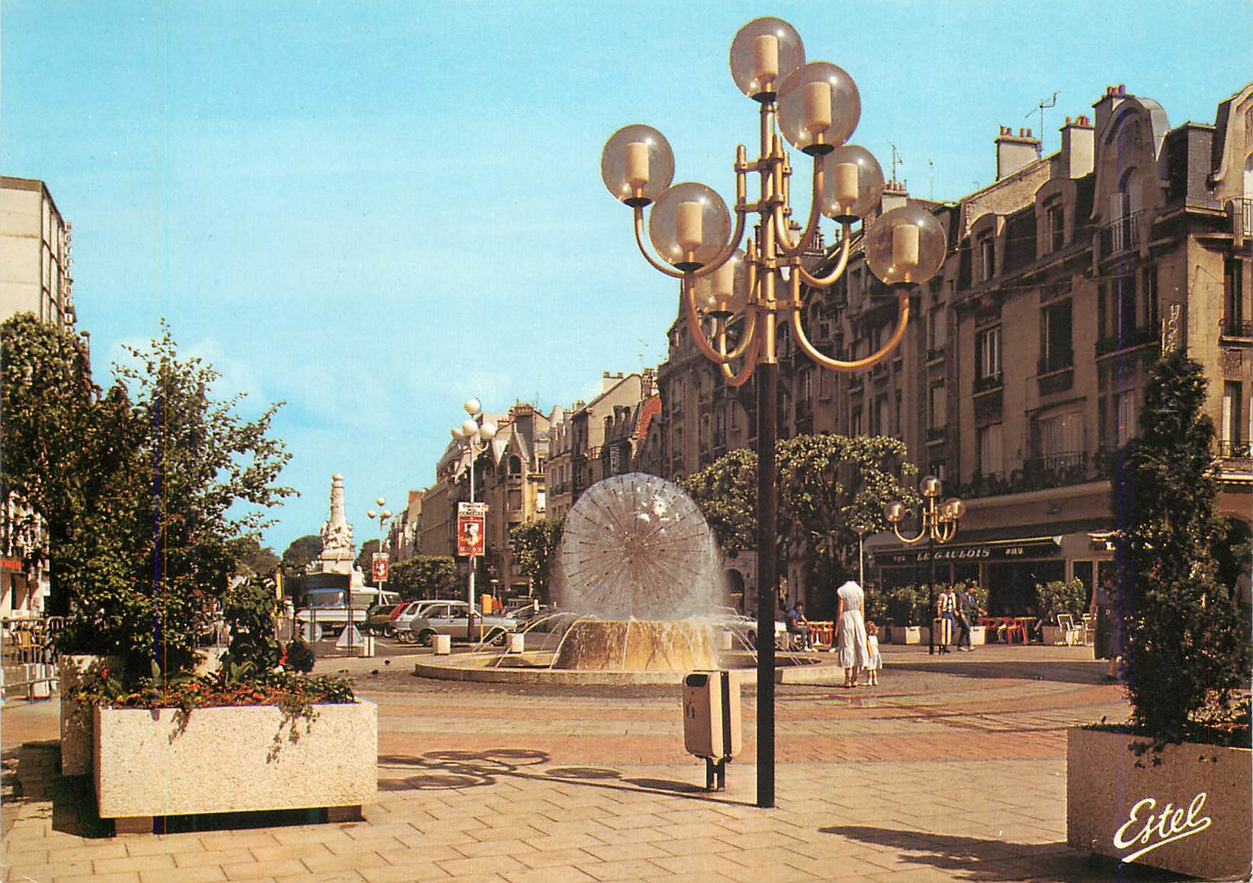 CPM Reims (Marne) La place Drouet d'Erlon