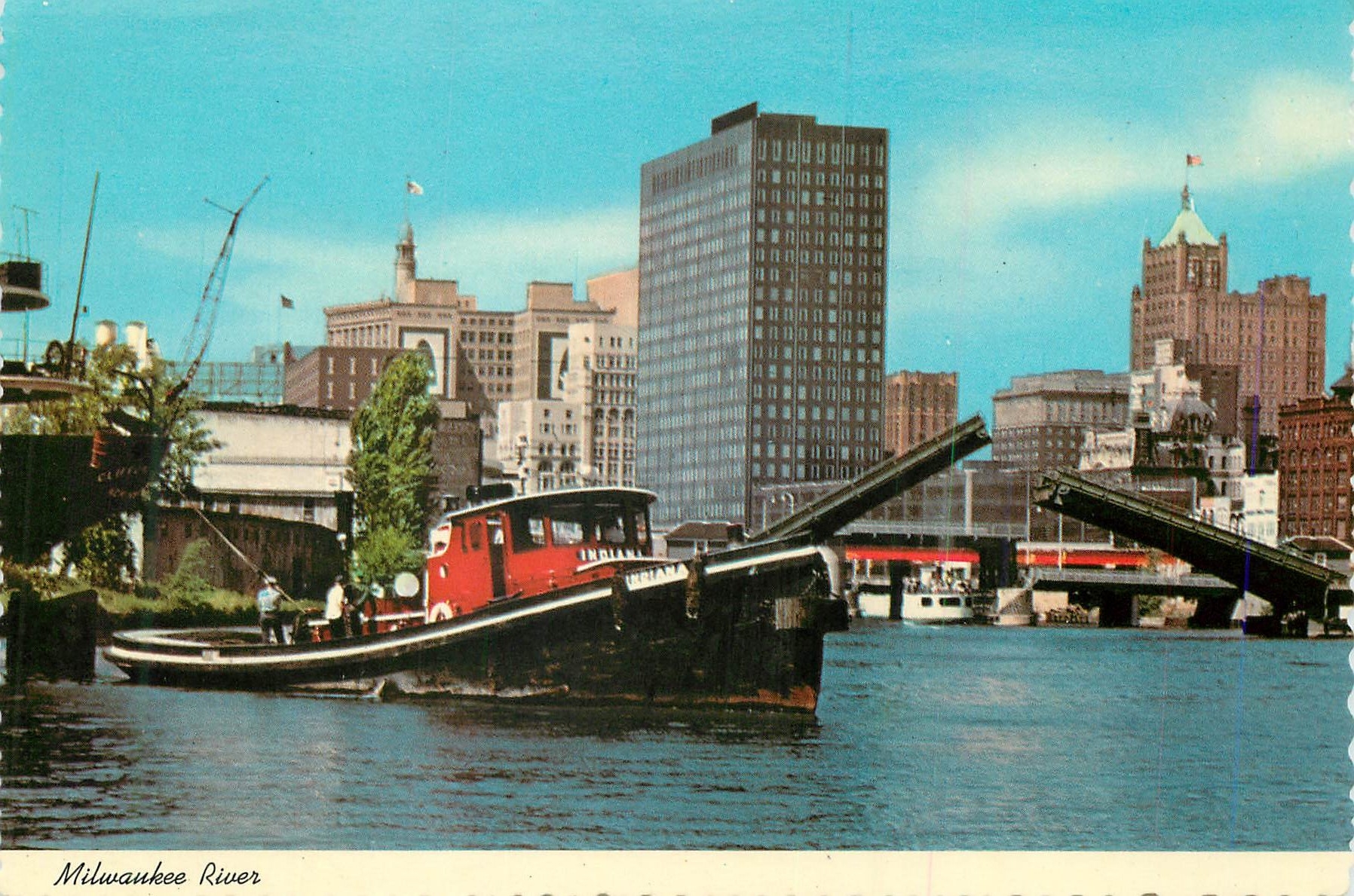 CPM Milwaukee River Wisconsin Bateau