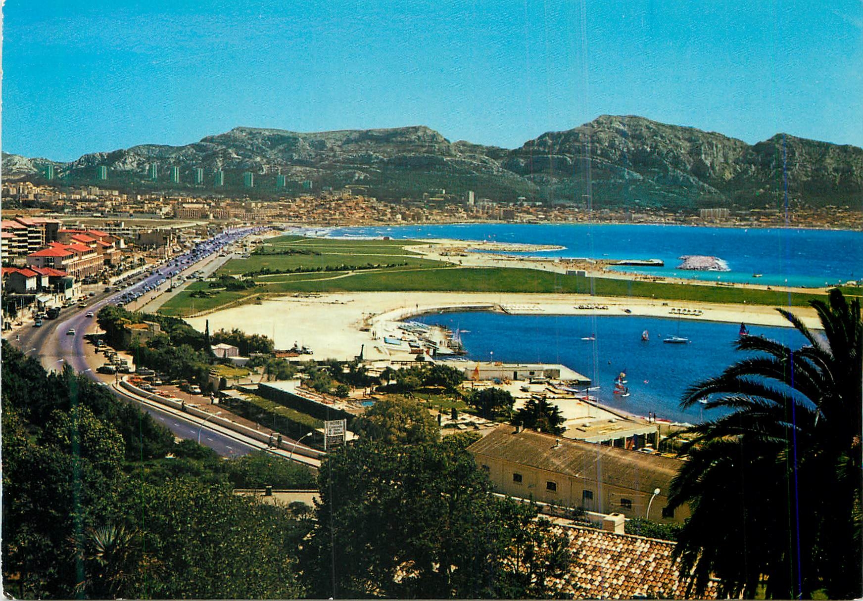 CPM Marseille Promenade de la Corniche la plage du Prado
