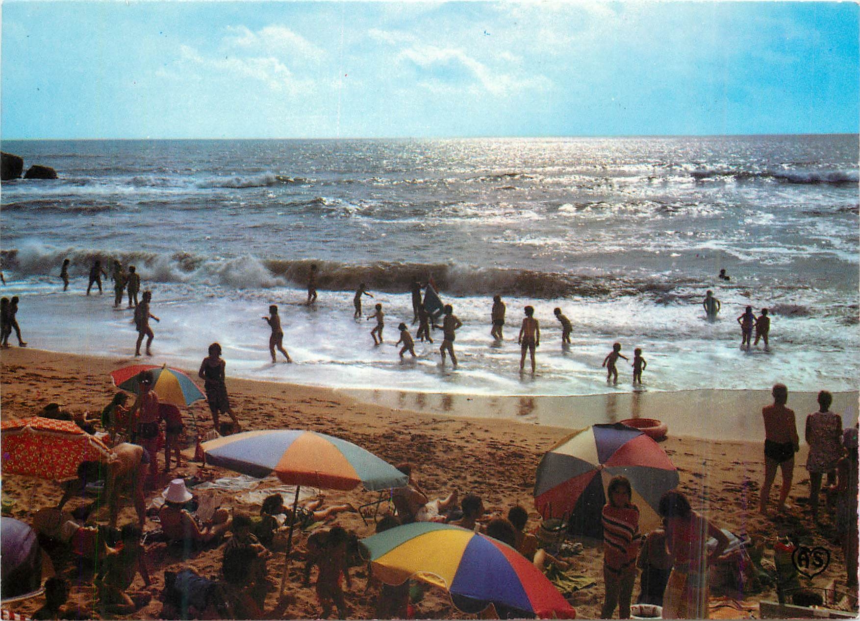 CPM Saint Hilaire de Riez (Vendee) Sion sur l'Ocean Jeux de plage dans les vogues