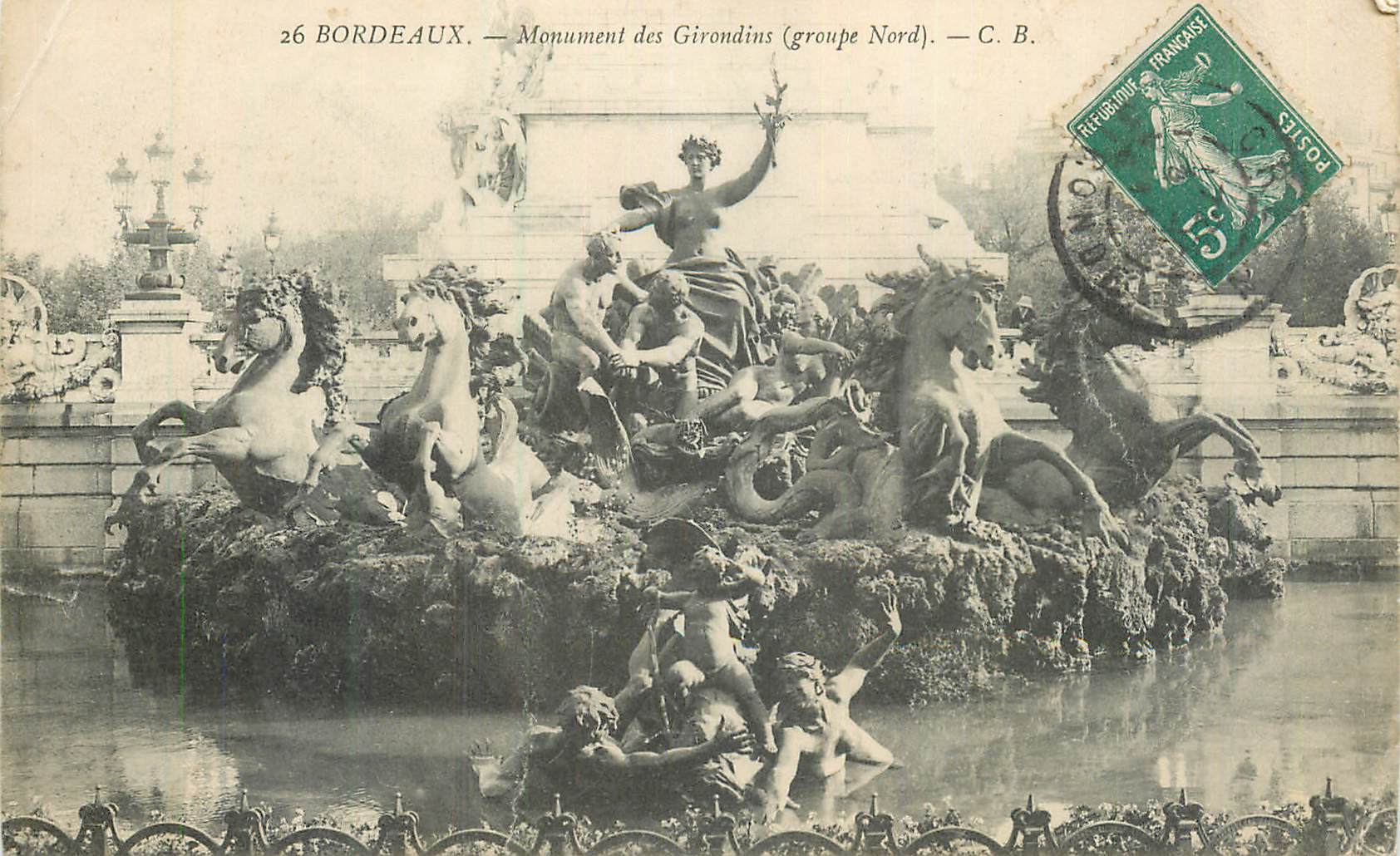 CPA Bordeaux Monument des Girondins (groupe Nord)