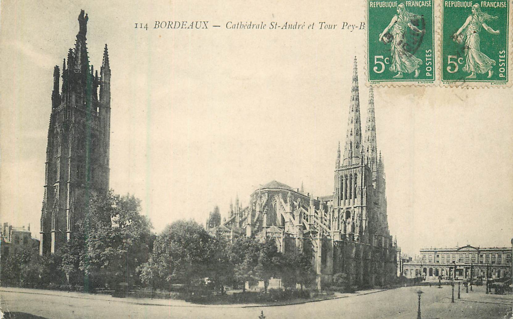 CPA Bordeaux Cathedrale St Andre et Tor Pey Berland