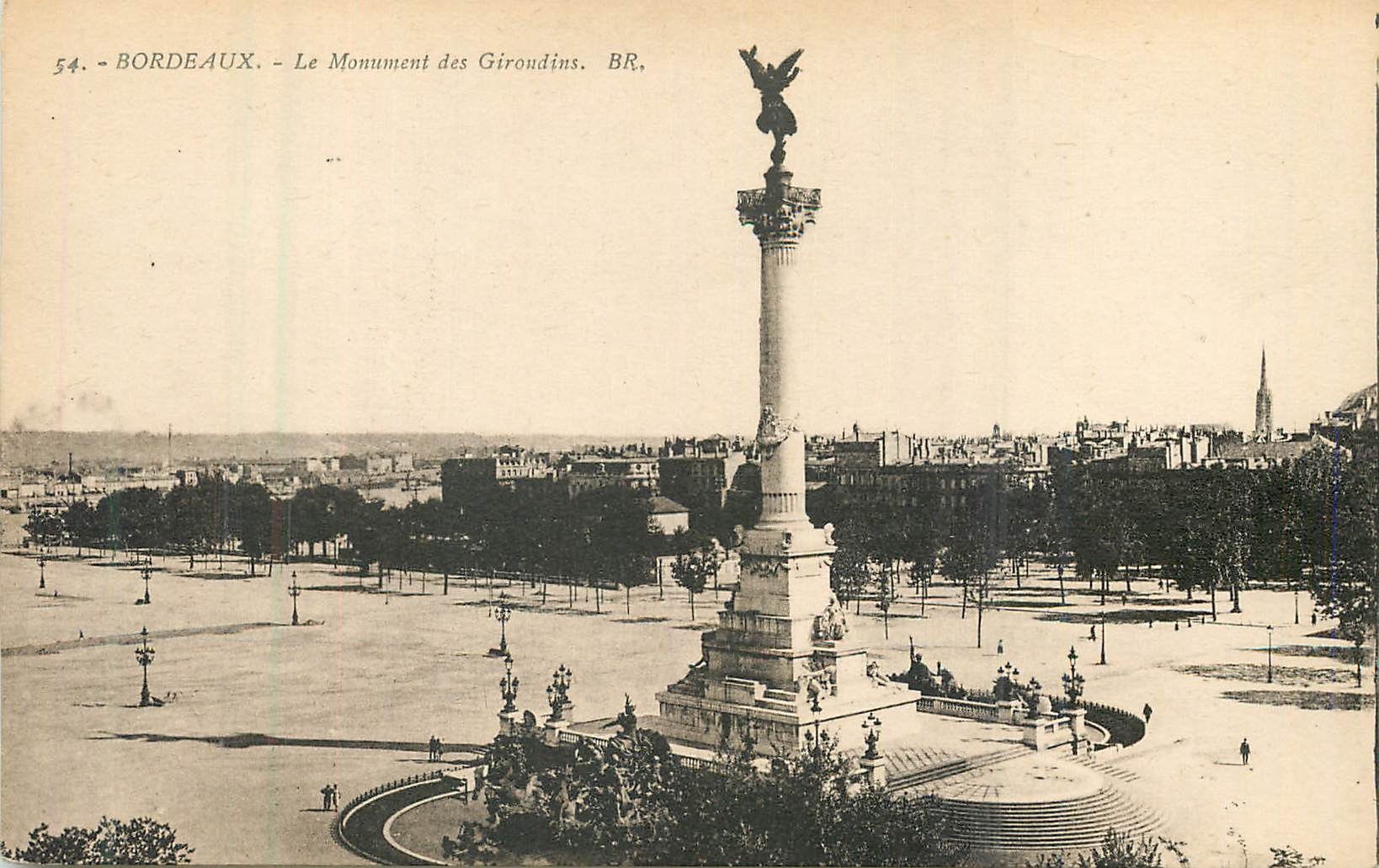 CPA Bordeaux Le Monument des Girondins