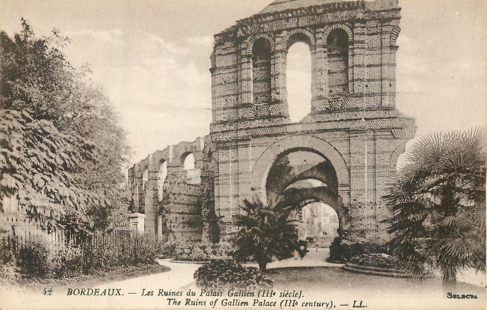 Bordeaux — Les Ruines du Palais Gallien (IIIe siècle) — SELB-CPA