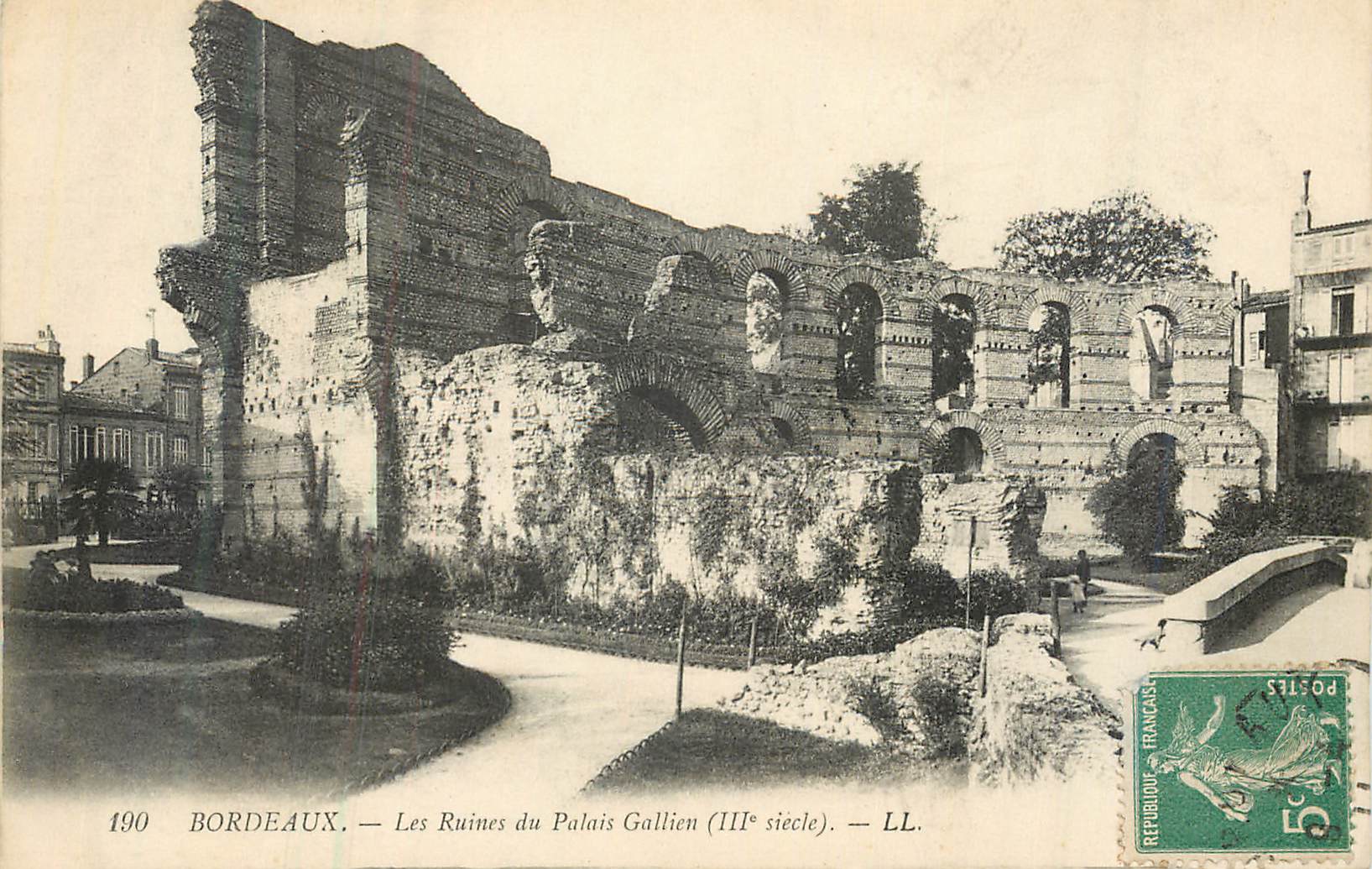 CPA Bordeaux Les Ruines du Palais Gallien