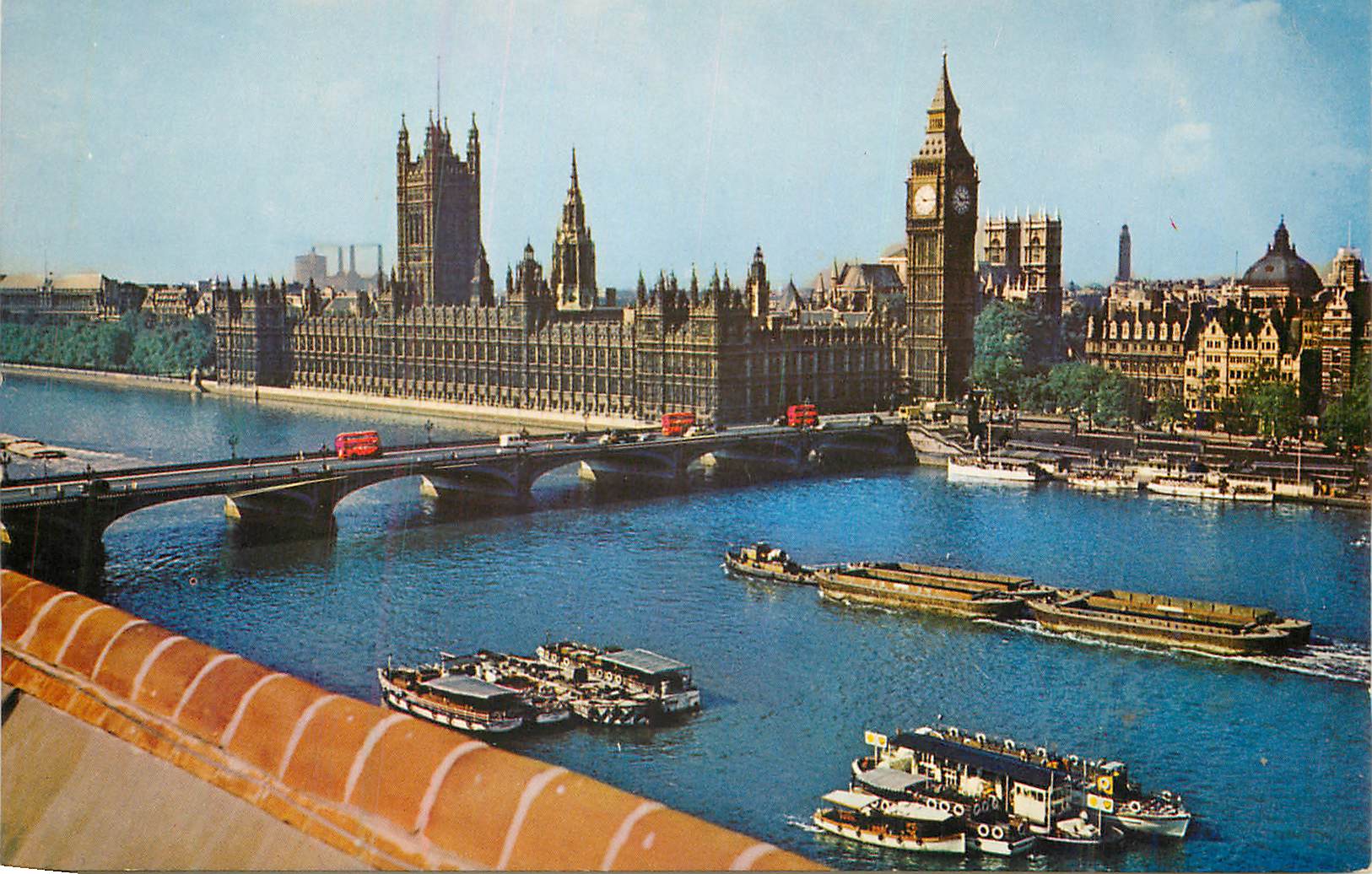 CPM London Houses of Parliament Bateaux