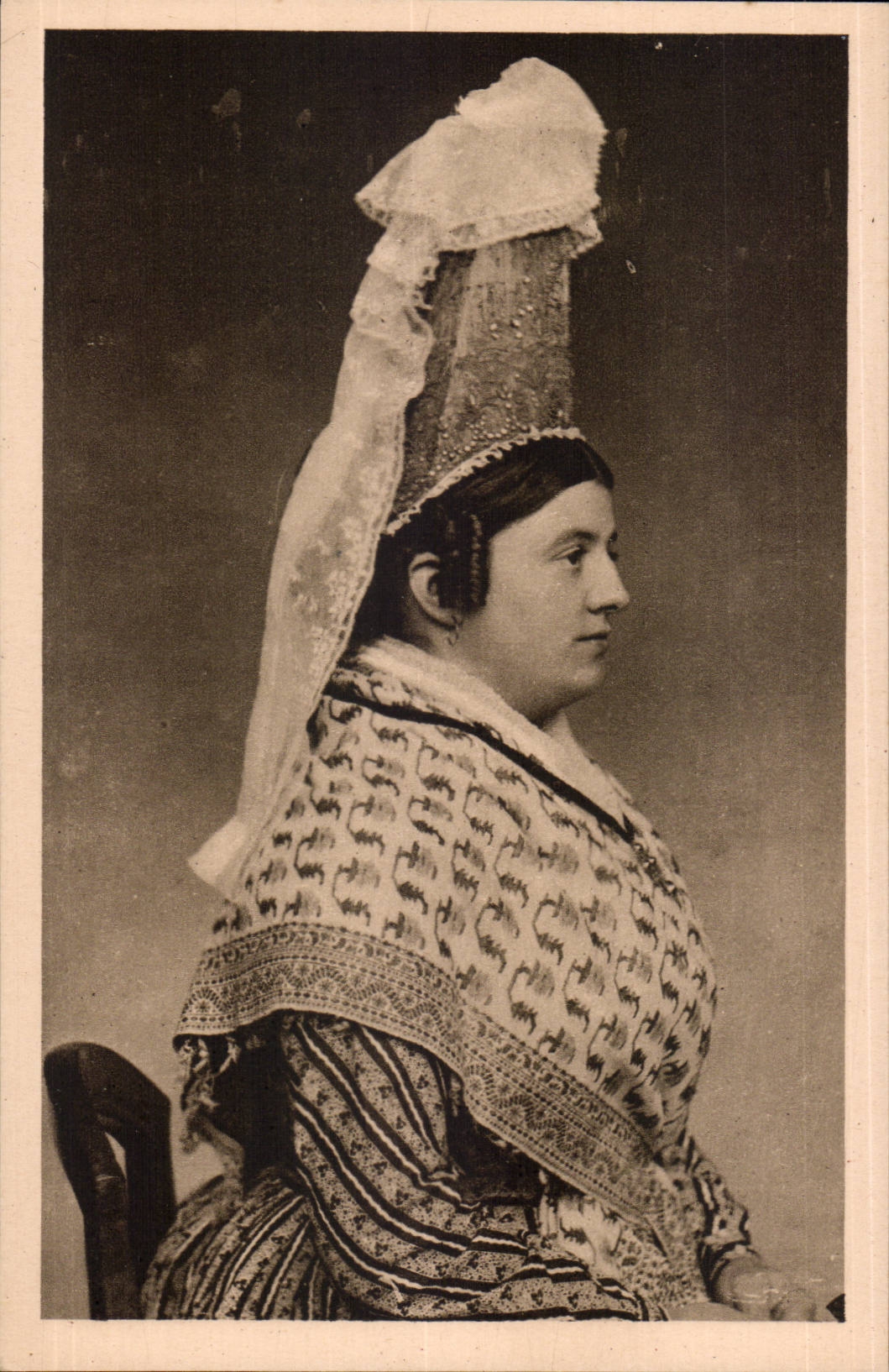 CPA La normandie Coiffe de st Valery en Caux ( folklore costume )