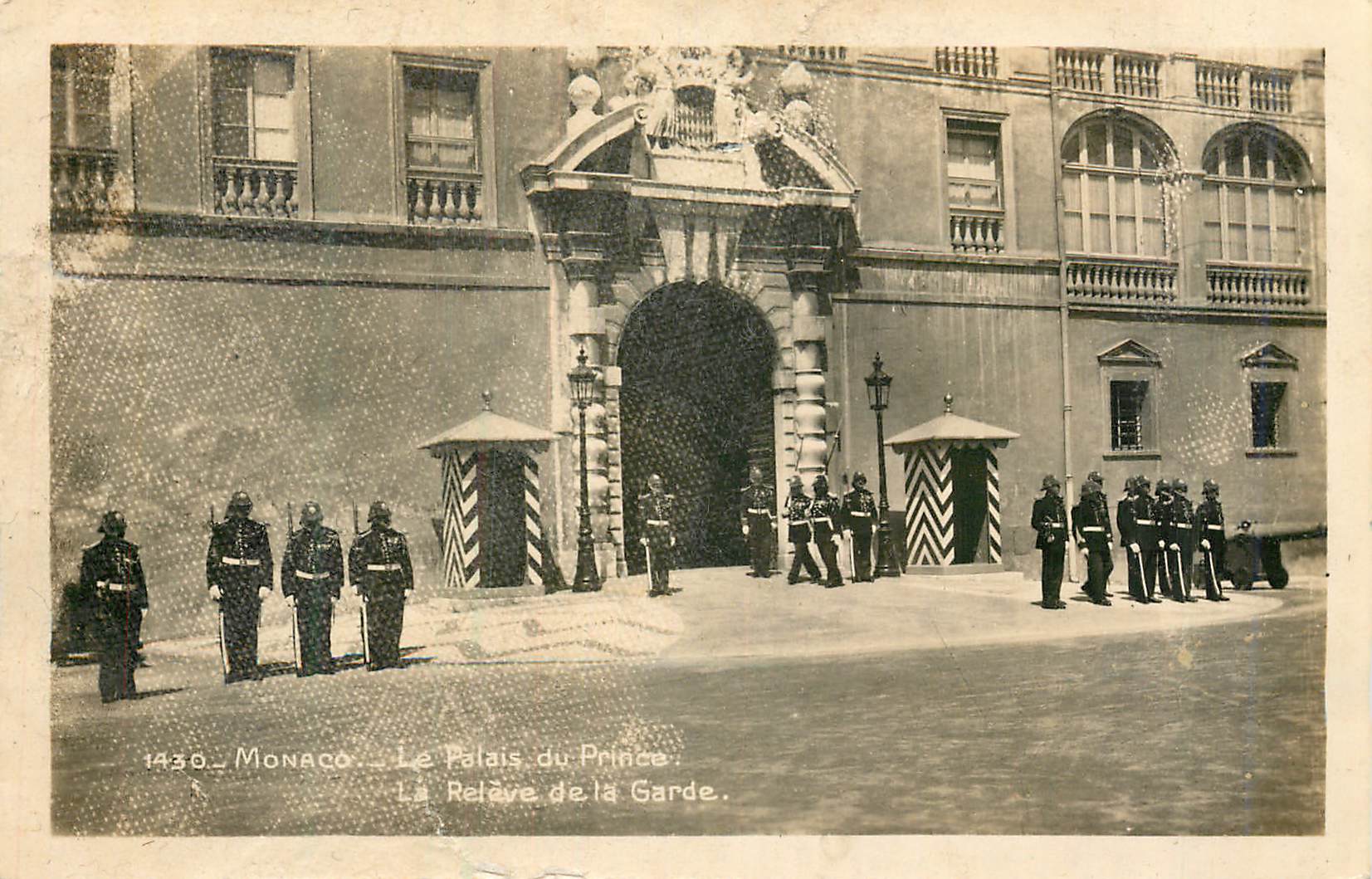 Monaco - Das Prinzenpalais. Die Wacheübergabe.