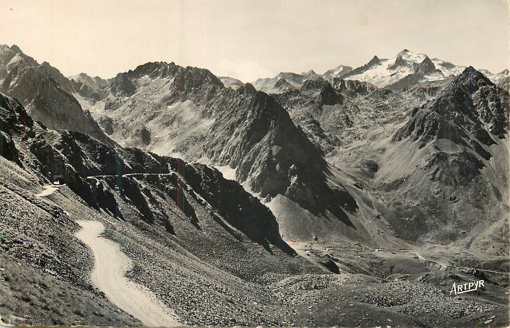 Pic du Midi — Vue sur la Route et les Pyrénées — Éditions ARTPYR