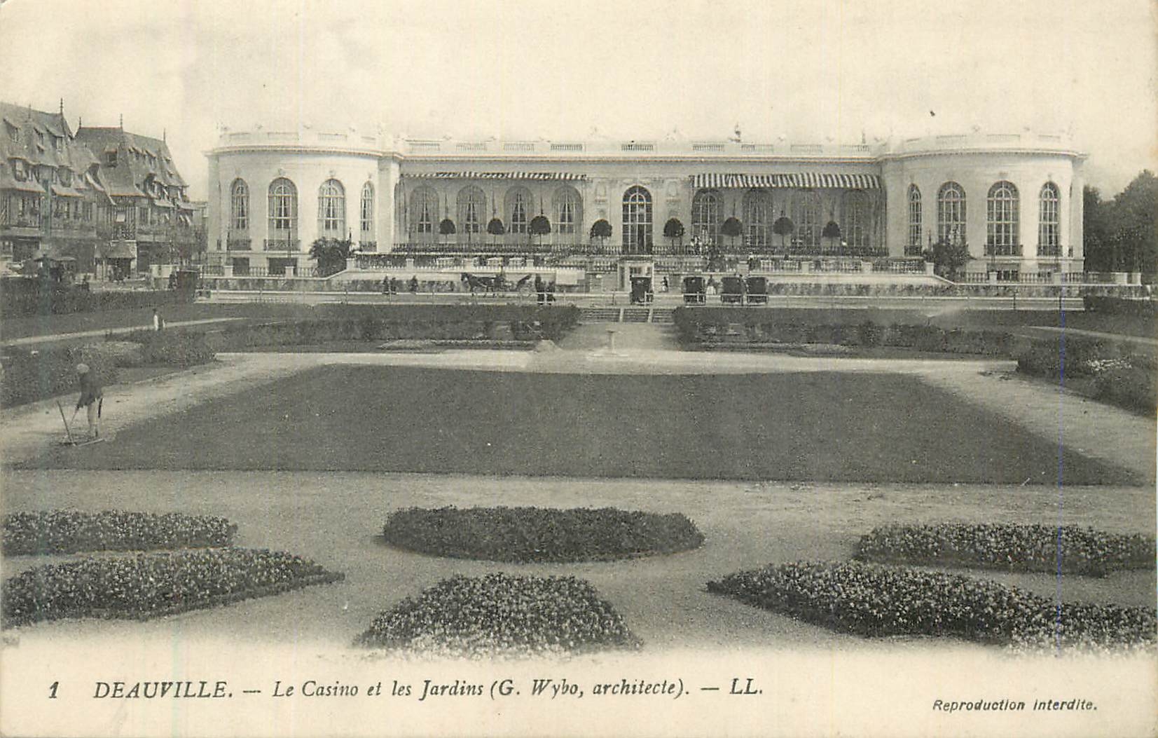 CPA Deauville le casino et les jardins