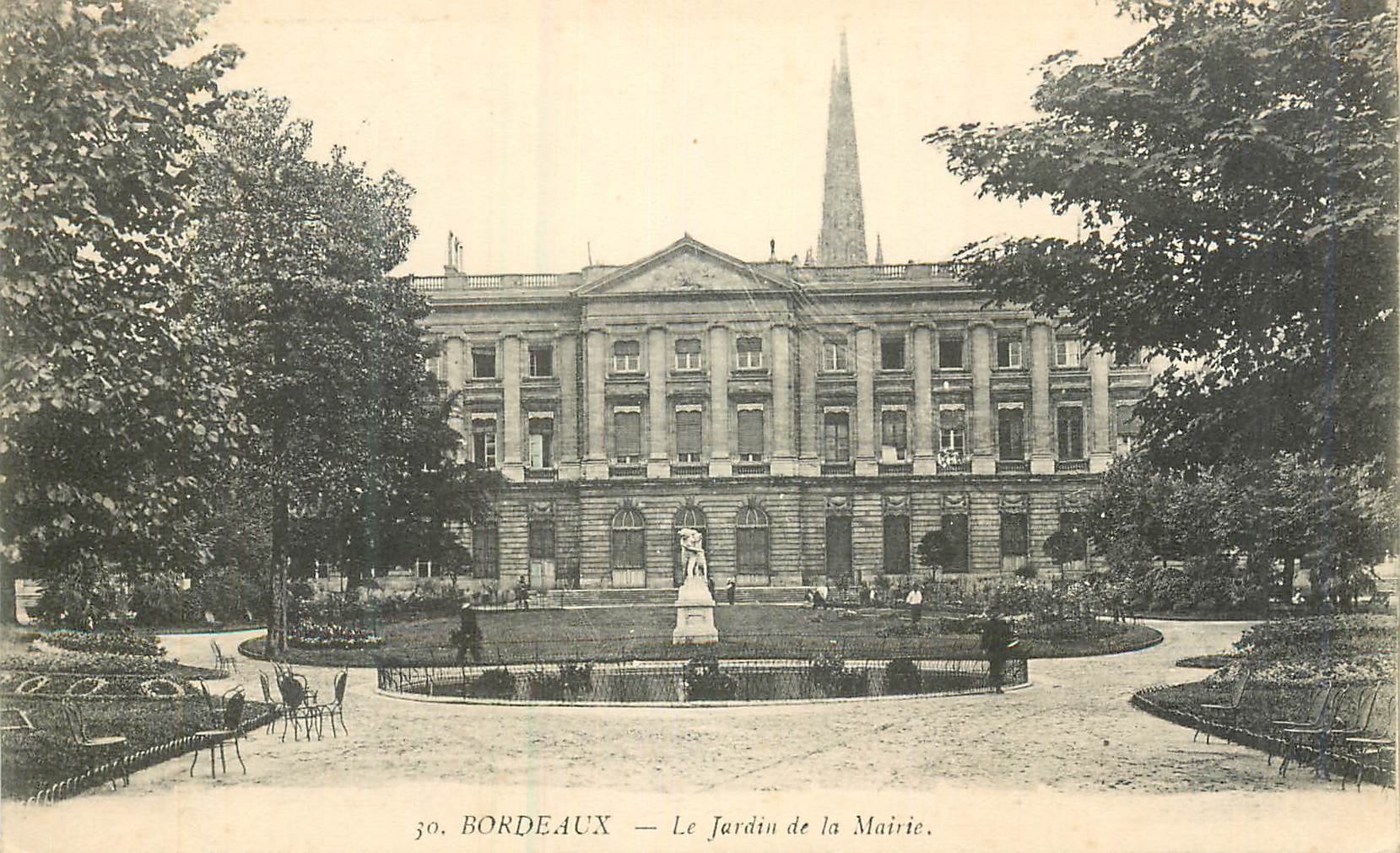 CPA Bordeaux les jardin de la mairie