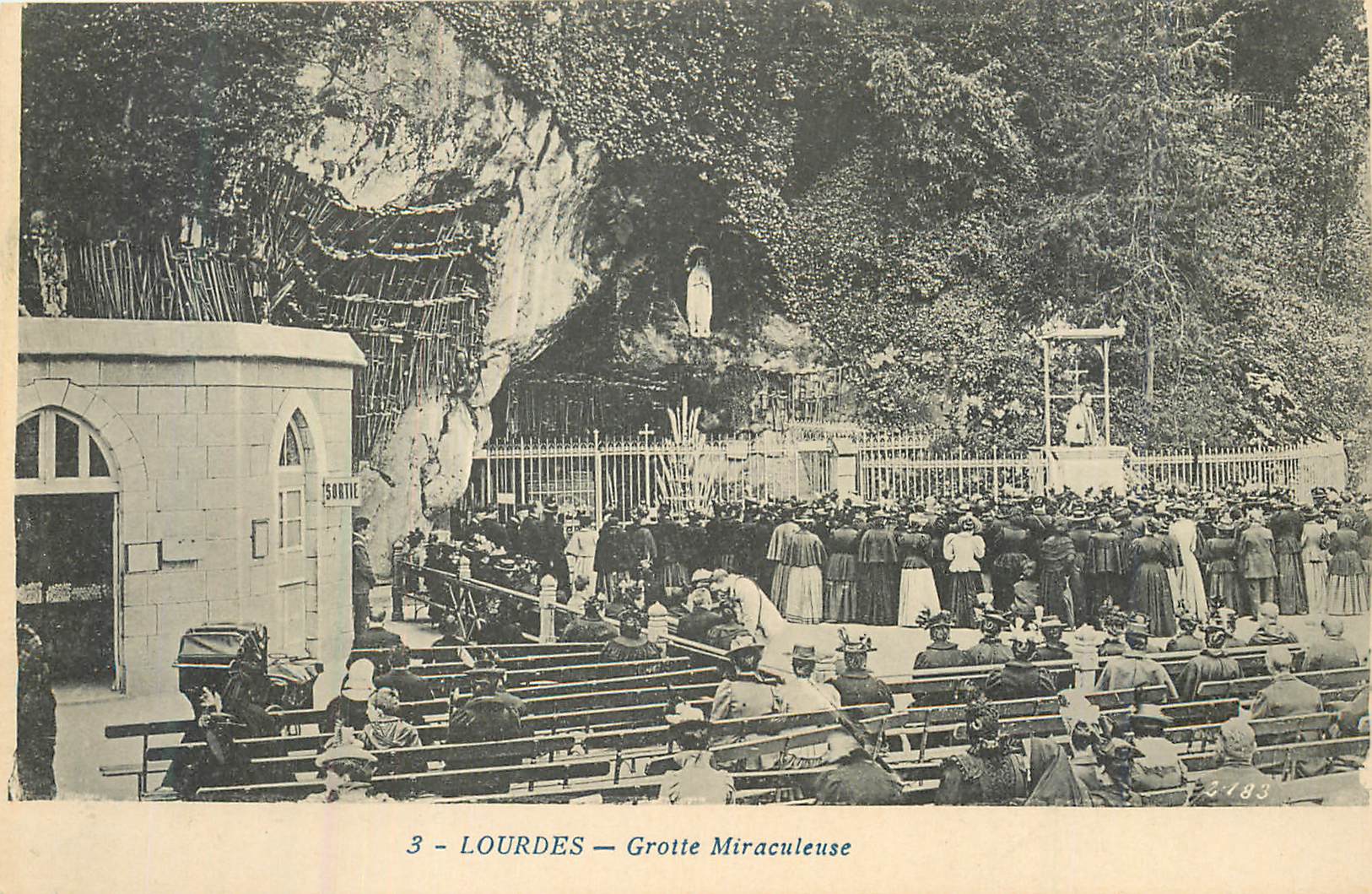 CPA Lourdes grotte miraculeuse